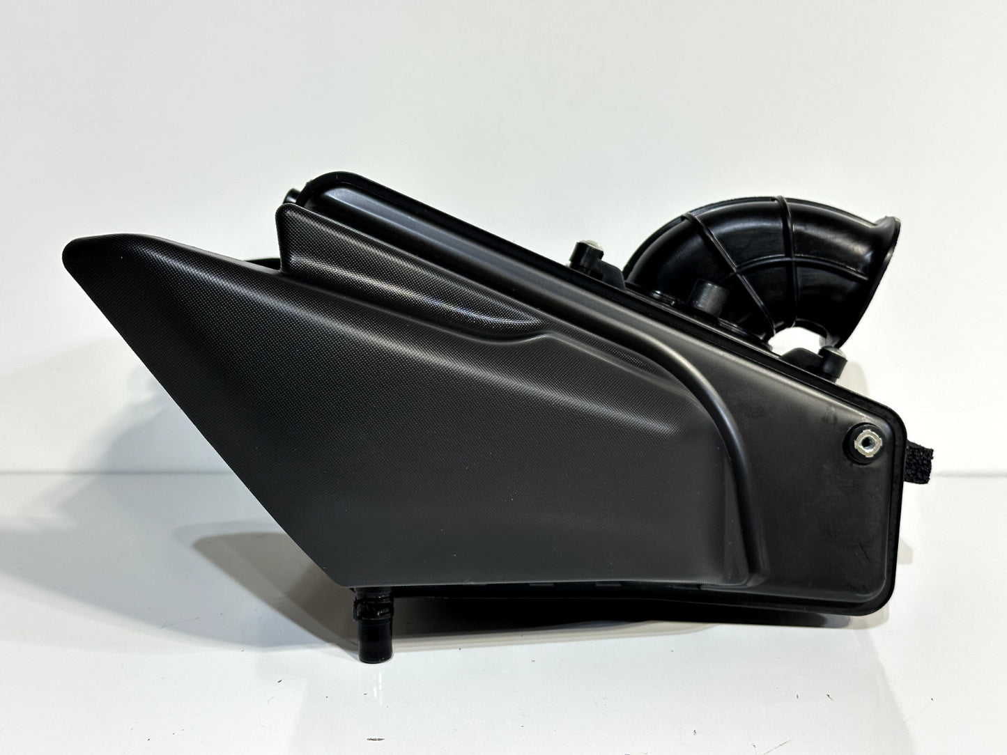 2022-2025 YAMAHA YZF R7 OEM AIR INTAKE FILTER CLEANER BOX AIRBOX ASSEMBLY