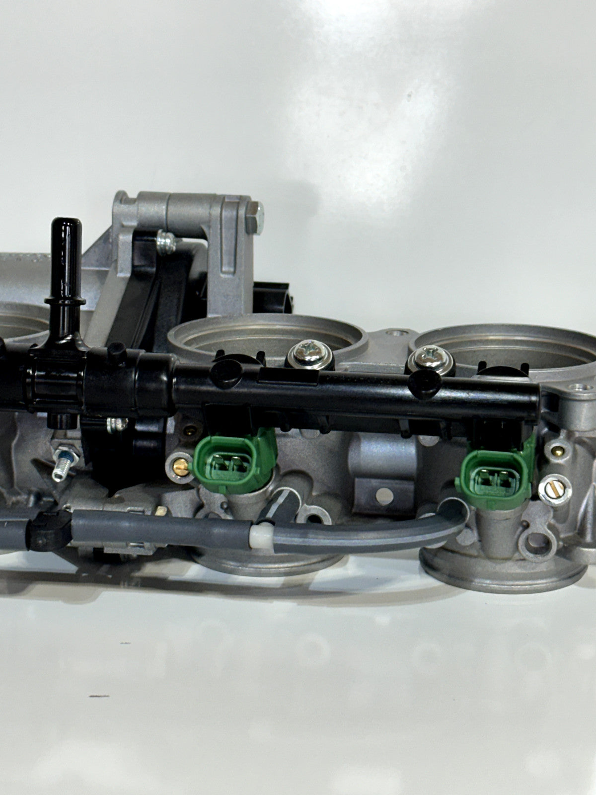 2023 2017-2025 SUZUKI GSXR1000 OEM THROTTLE BODY BODIES MAIN FUEL INJECTOR RAIL