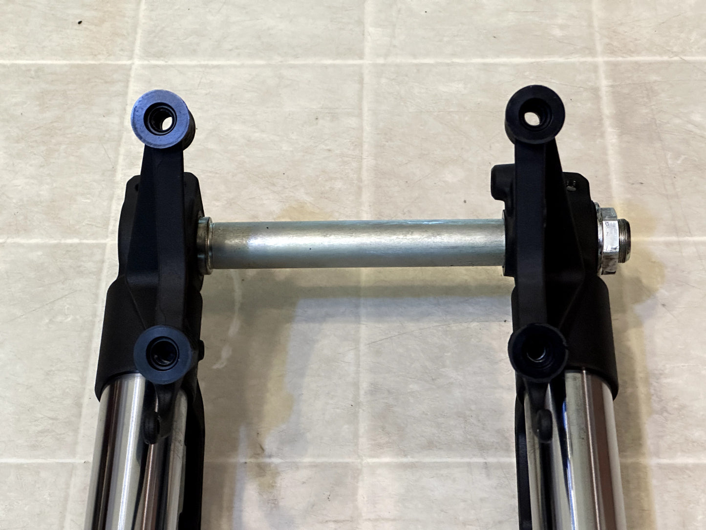 2015-2024 YAMAHA YZF R1 OEM FRONT FORK FORKS SUSPENSION & TRIPLE TREE + CLIP ONS