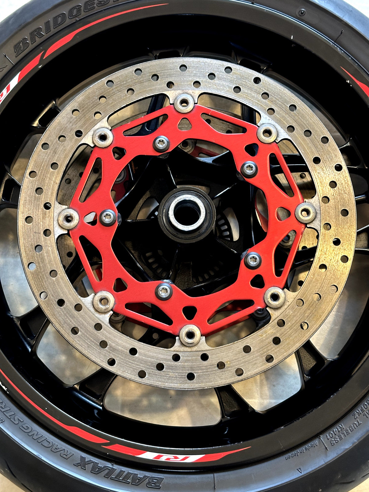 2015-2025 YAMAHA YZF R1 OEM FRONT WHEEL RIM ROTOR TIRE ABS RING BLACK STRAIGHT