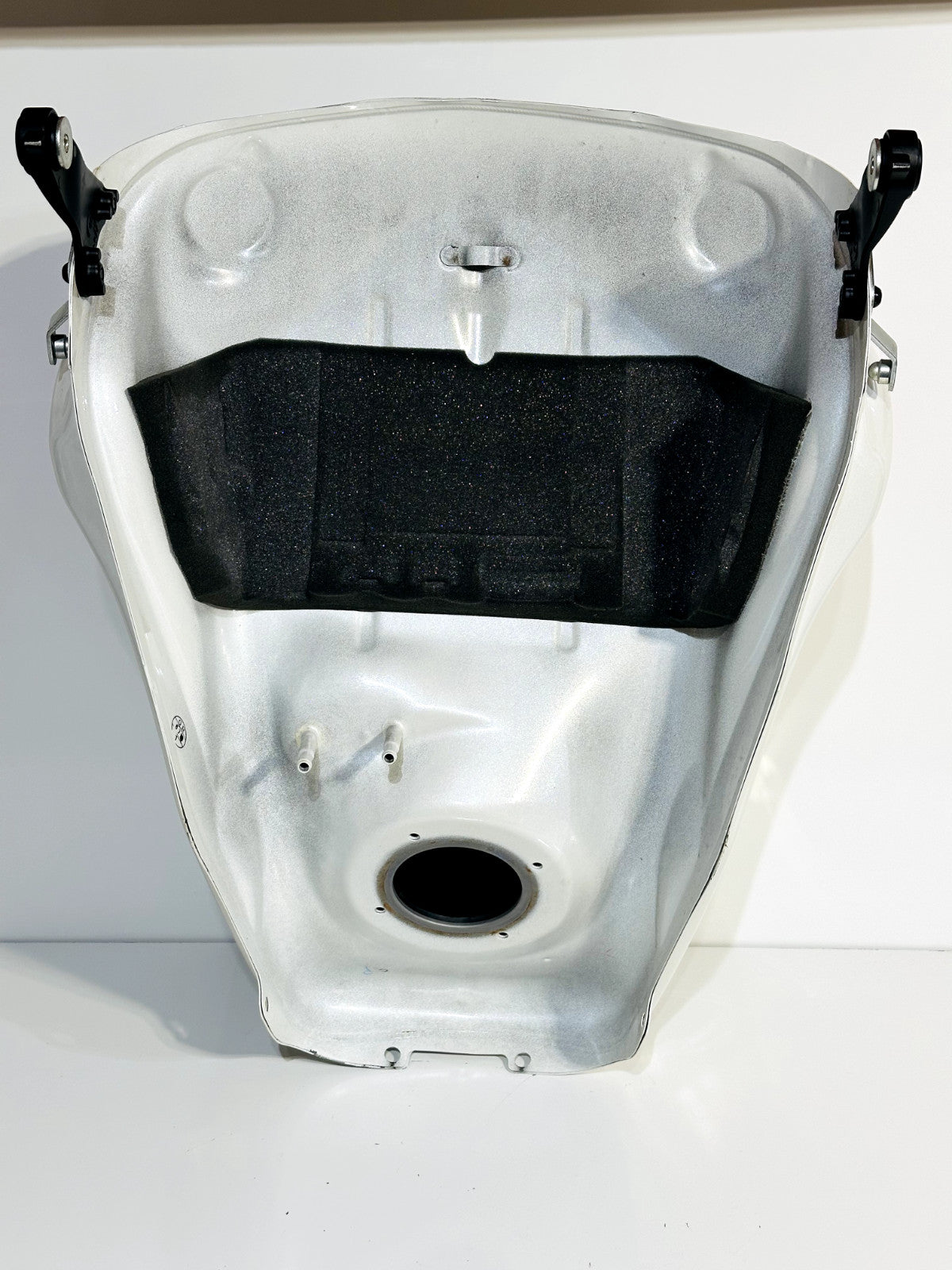 2022-2025 YAMAHA XSR900 XSR 900 OEM GAS FUEL TANK CELL PETROL RESERVOIR WHITE