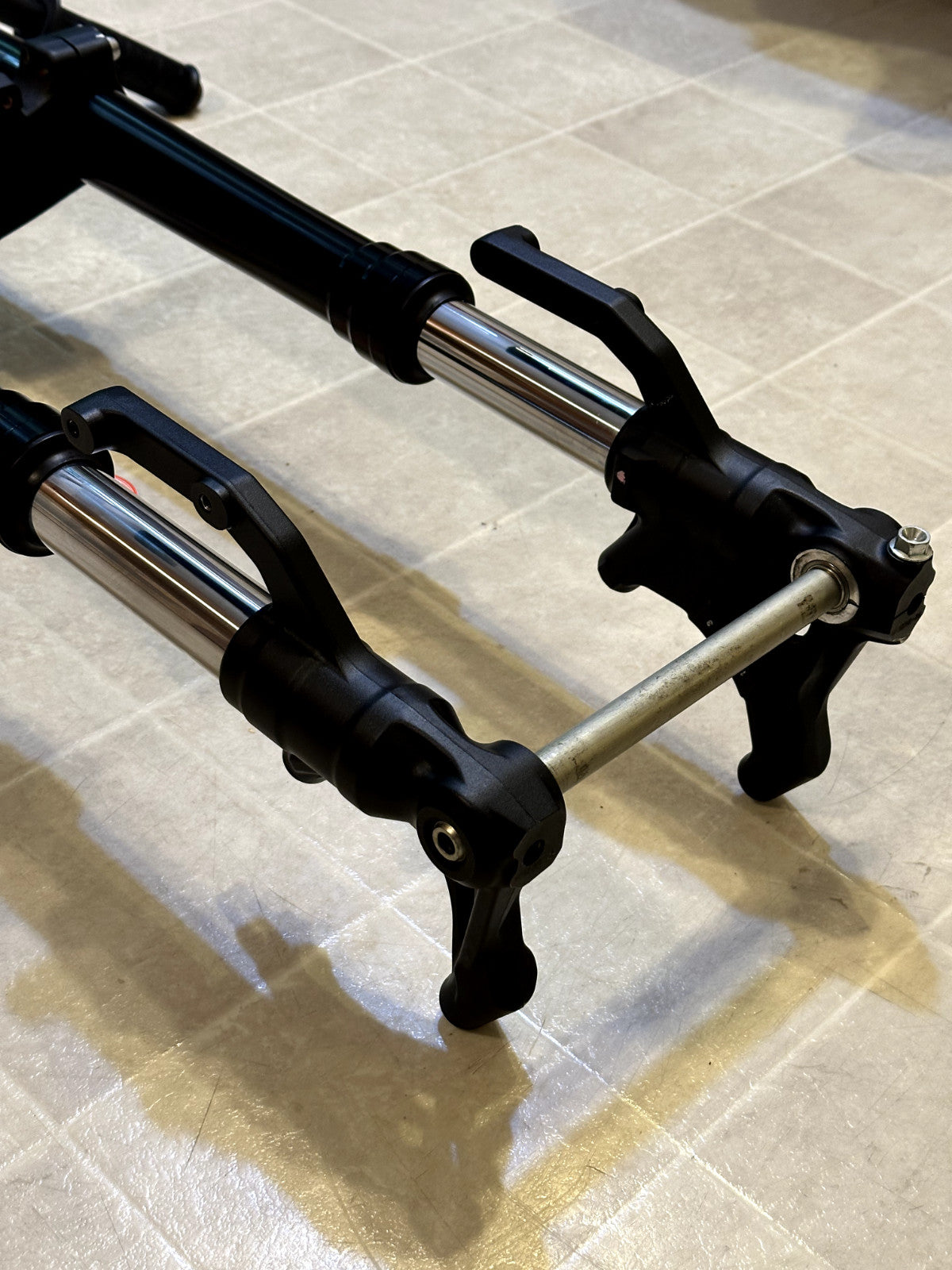 2023-2025 KAWASAKI NINJA ZX4RR OEM SHOWA FRONT FORKS SUSPENSION + TREE & CLIP ON
