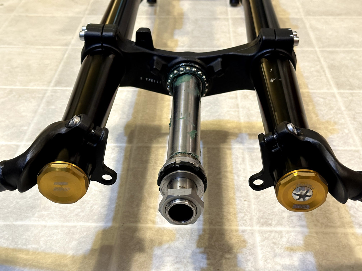 2023-2025 KAWASAKI NINJA ZX4RR OEM SHOWA FRONT FORKS SUSPENSION + TREE & CLIP ON