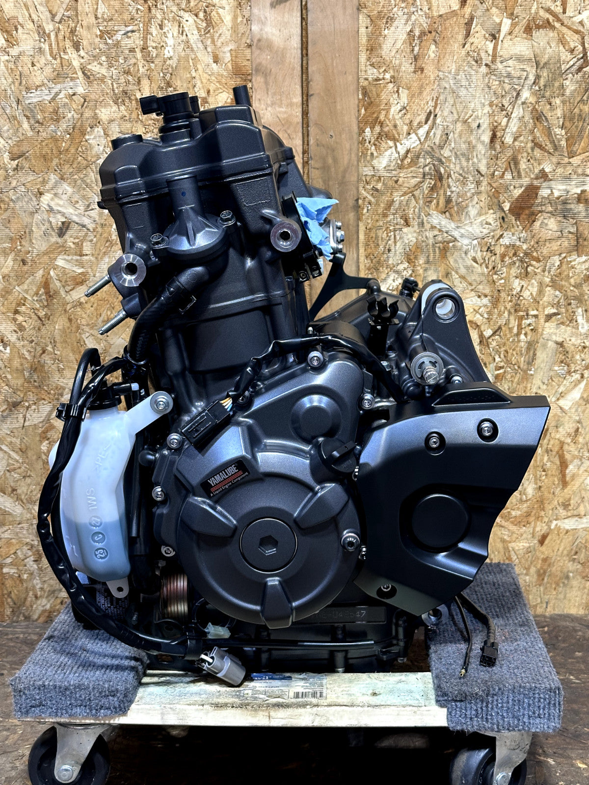 2022-2025 YAMAHA YZF R7 OEM COMPLETE ENGINE MOTOR ASSEMBLY 789 MILES MINT