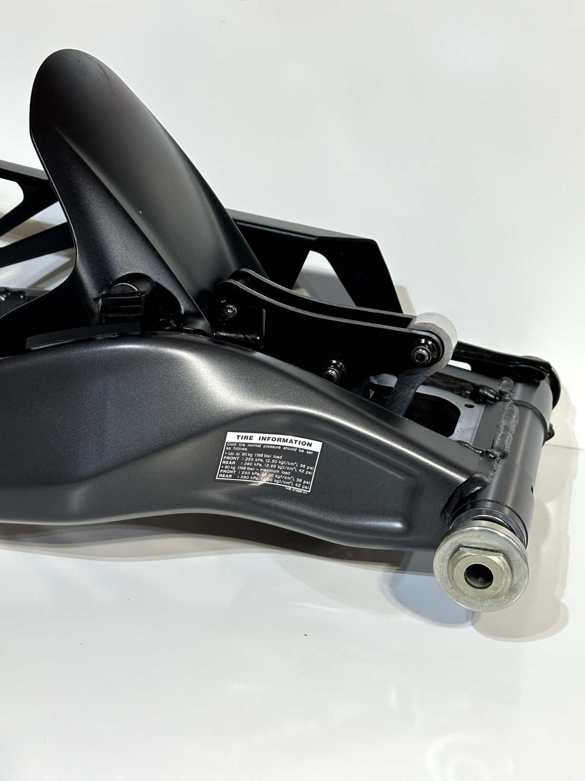 2021-2023 YAMAHA MT09 MT 09 OEM REAR BACK SWINGARM SWING SUSPENSION ARM W/ LINK
