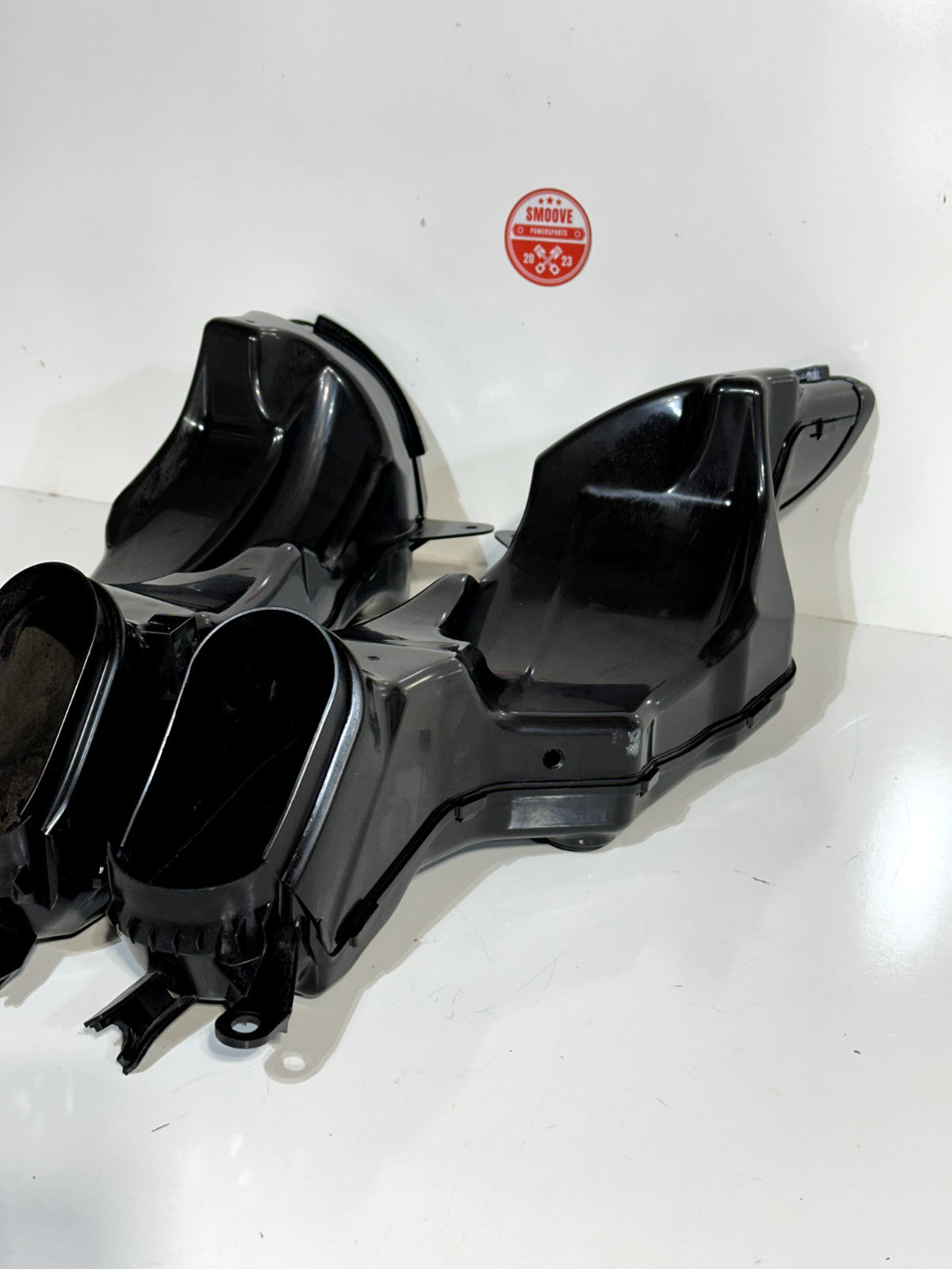 2009-2016 SUZUKI GSXR1000 GSXR 1000 OEM RIGHT LEFT RAM AIR INTAKE DUCT TUBE SET