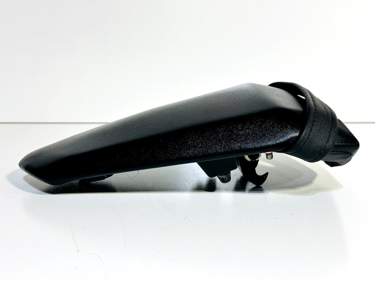 2022-2025 YAMAHA YZF R7 OEM REAR BACK PASSENGER SEAT PAD PILON ASSEMBLY
