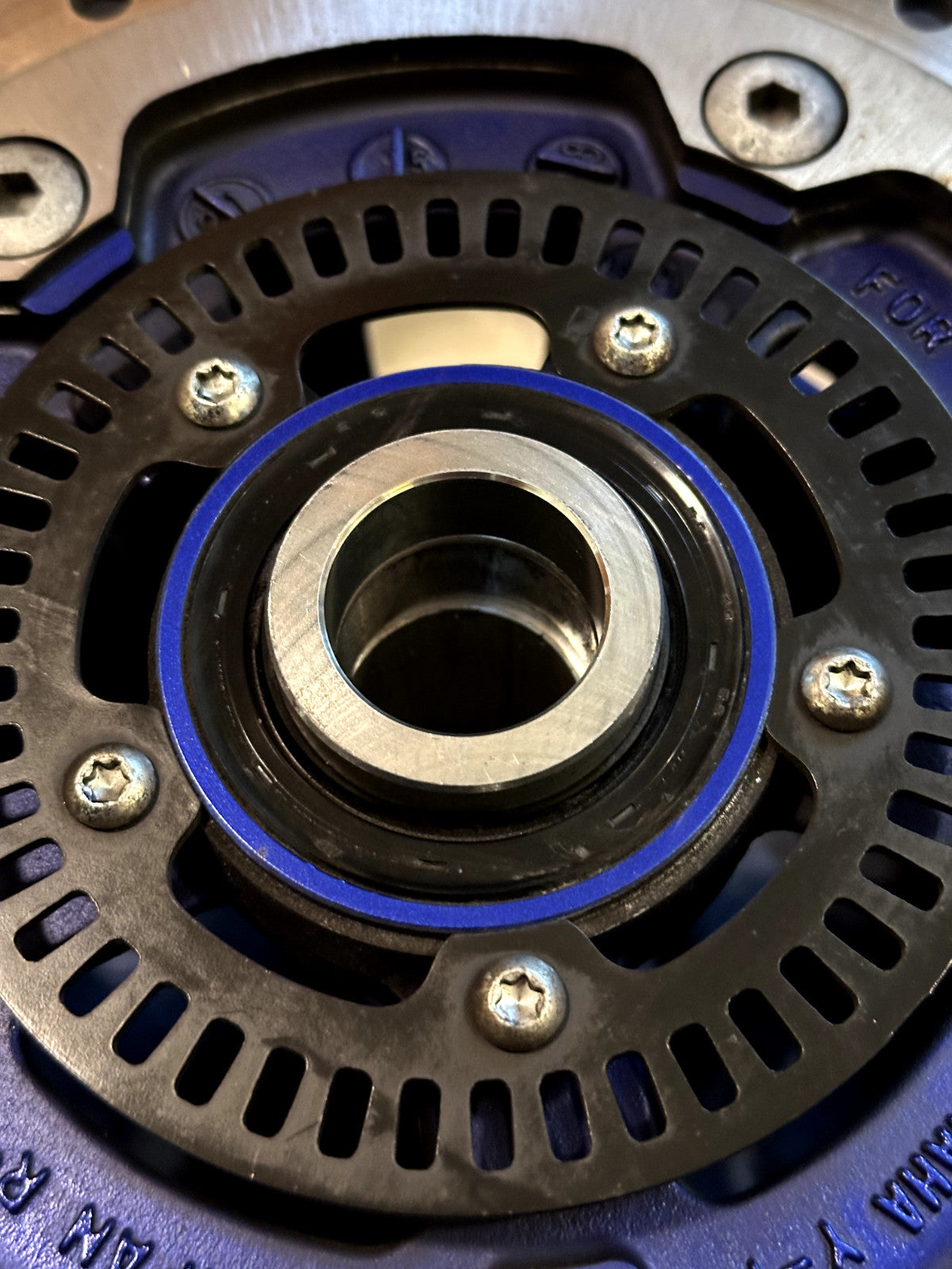 2021-2025 YAMAHA MT09 MT-09 SP OEM REAR BACK WHEEL RIM TIRE SPROCKET ROTOR BLUE