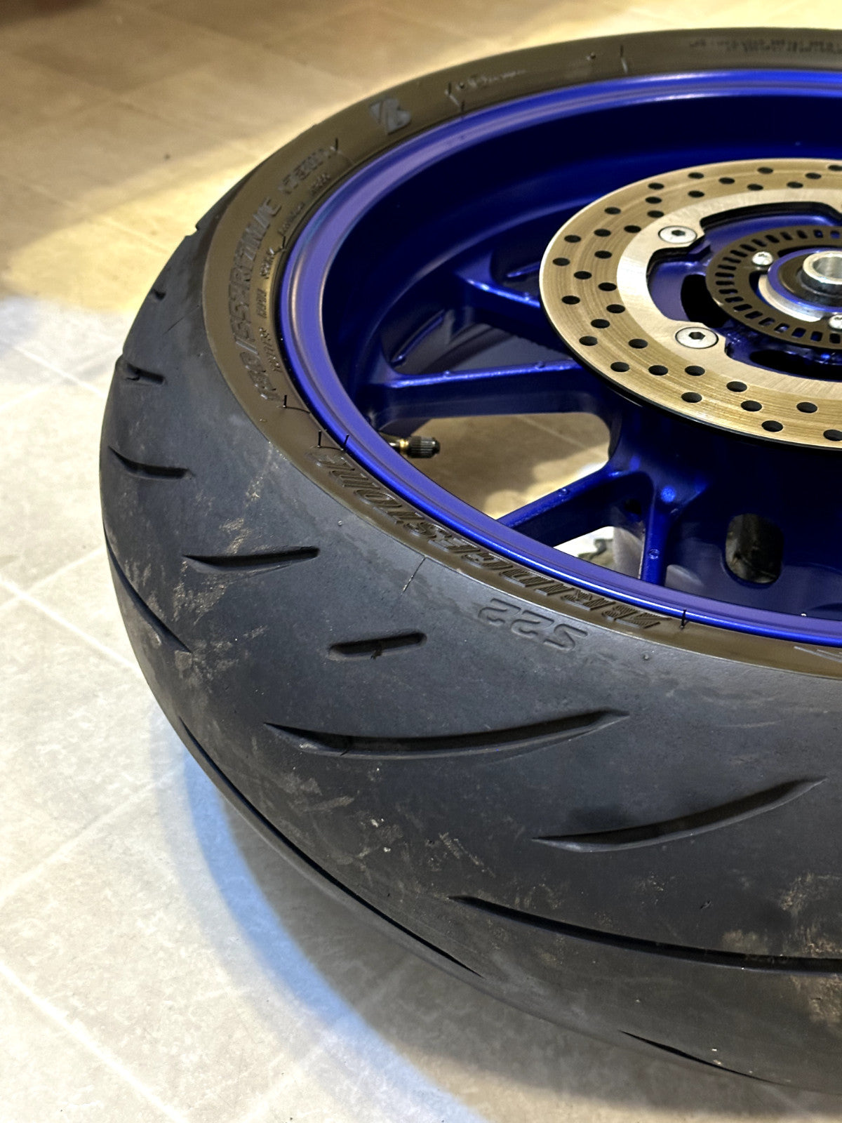 2022-2025 YAMAHA YZF R7 OEM REAR BACK WHEEL RIM SPROCKET ROTOR & TIRE BLUE