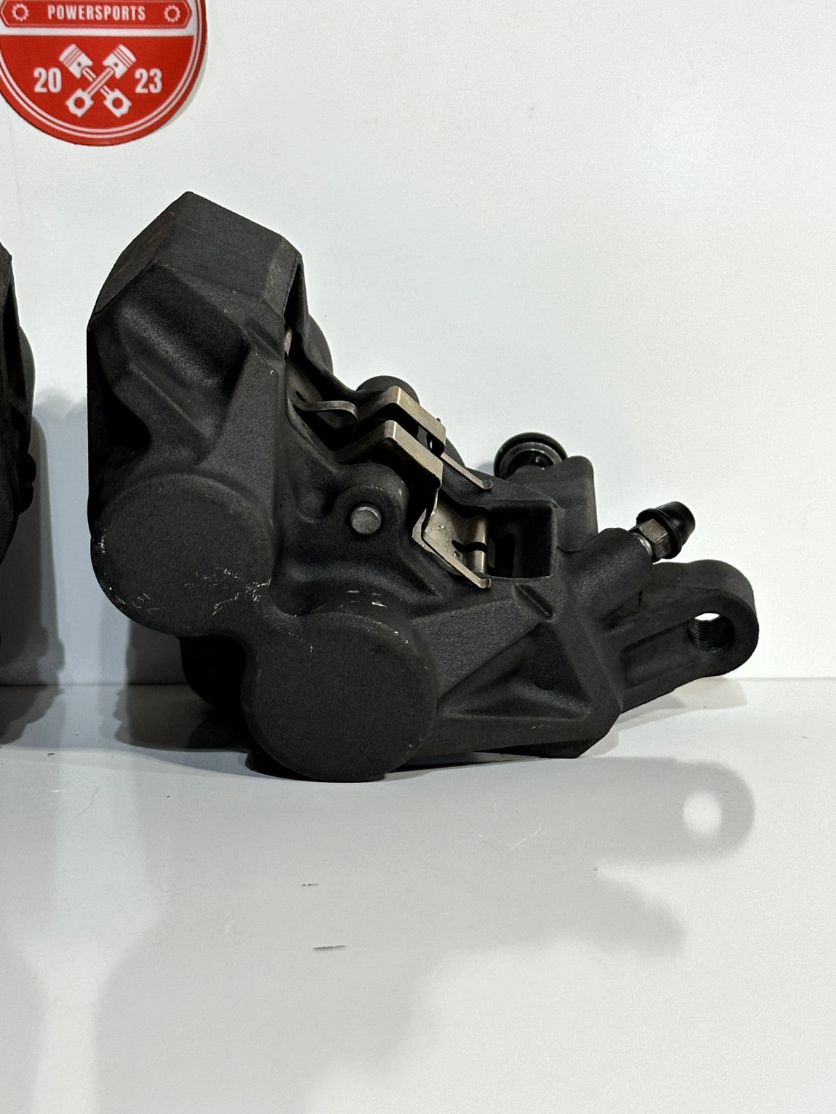 2014-2017 YAMAHA FZ07 FZ-07 OEM FRONT LEFT RIGHT BRAKE CALIPER SET PAIR W/ PADS