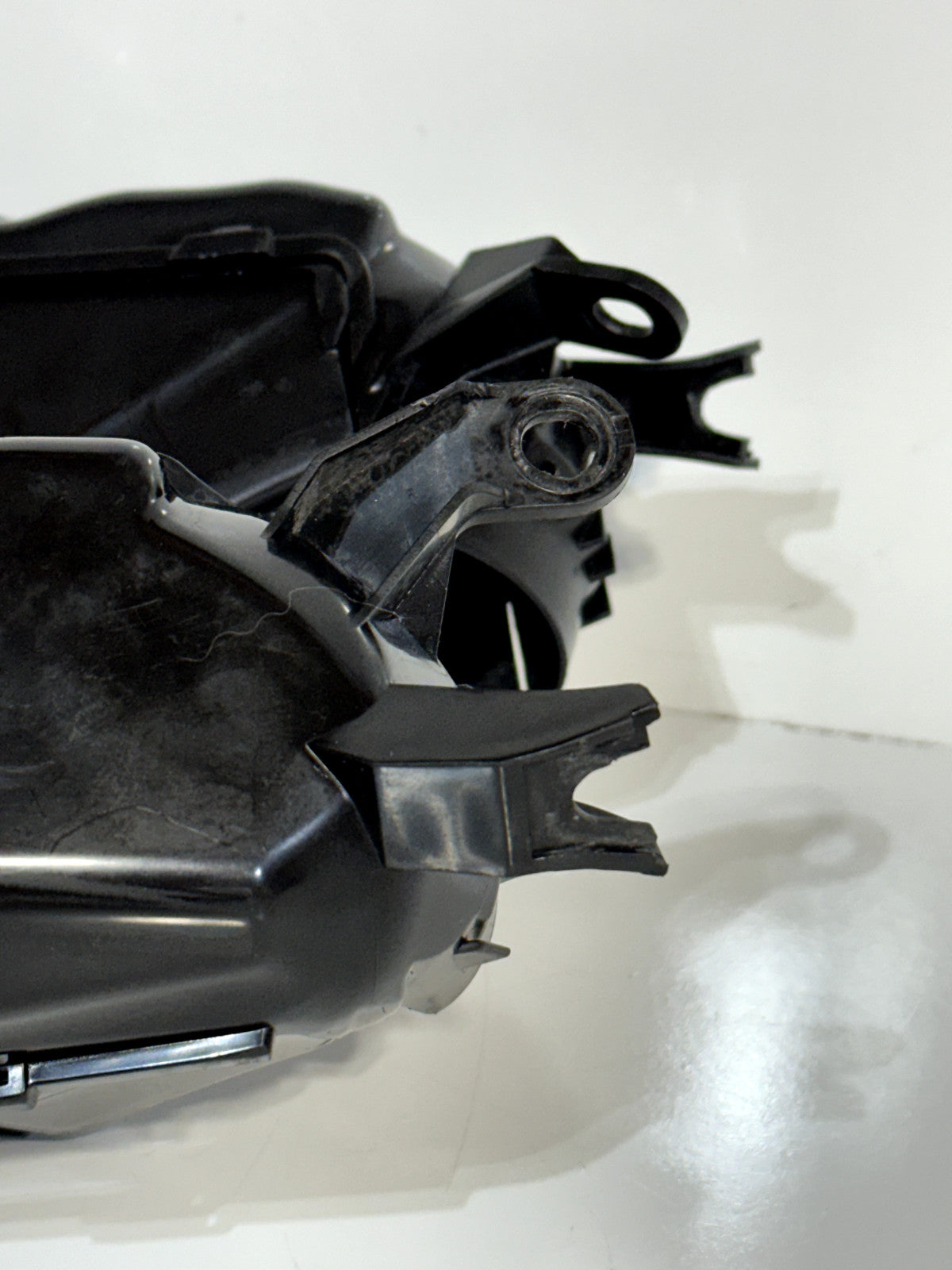2009-2016 SUZUKI GSXR1000 GSXR 1000 OEM RIGHT LEFT RAM AIR INTAKE DUCT TUBE SET