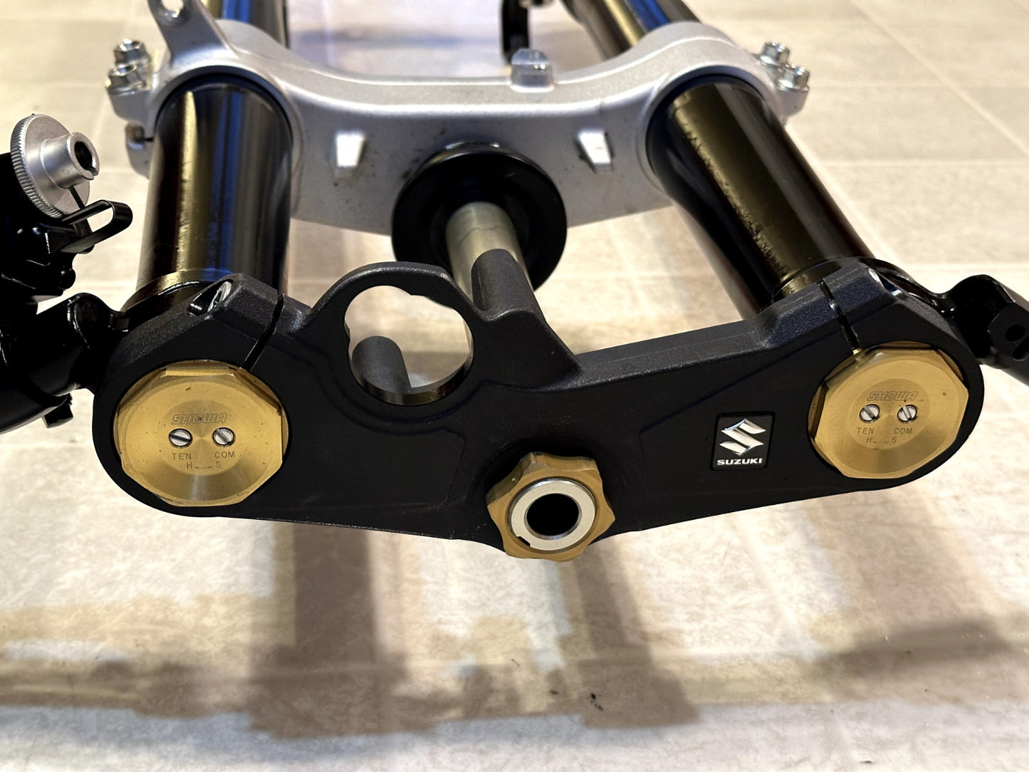 2017-2025 SUZUKI GSXR1000 OEM FRONT FORKS SUSPENSION W/ TRIPLE CLAMPS & CLIP ONS