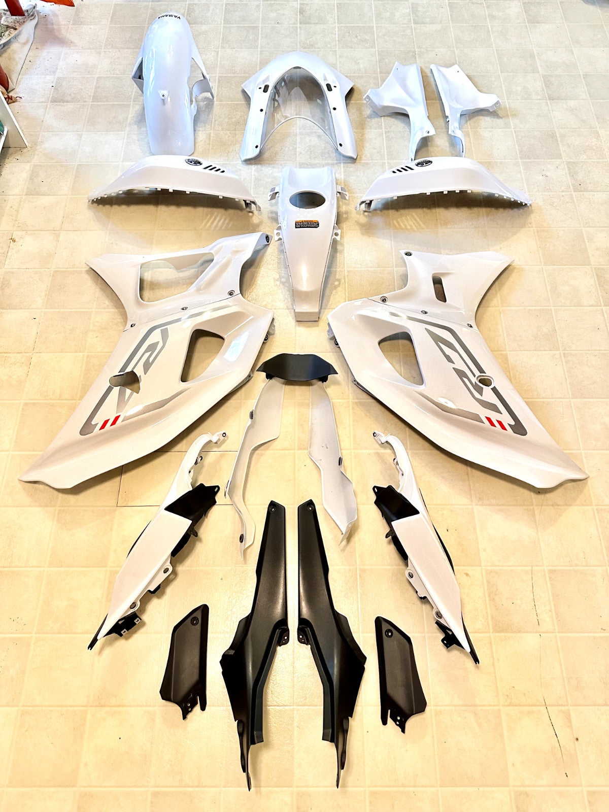 2022-2025 YAMAHA YZF R7 OEM COMPLETE FAIRING BODY PANEL PLASTICS COWL KIT WHITE