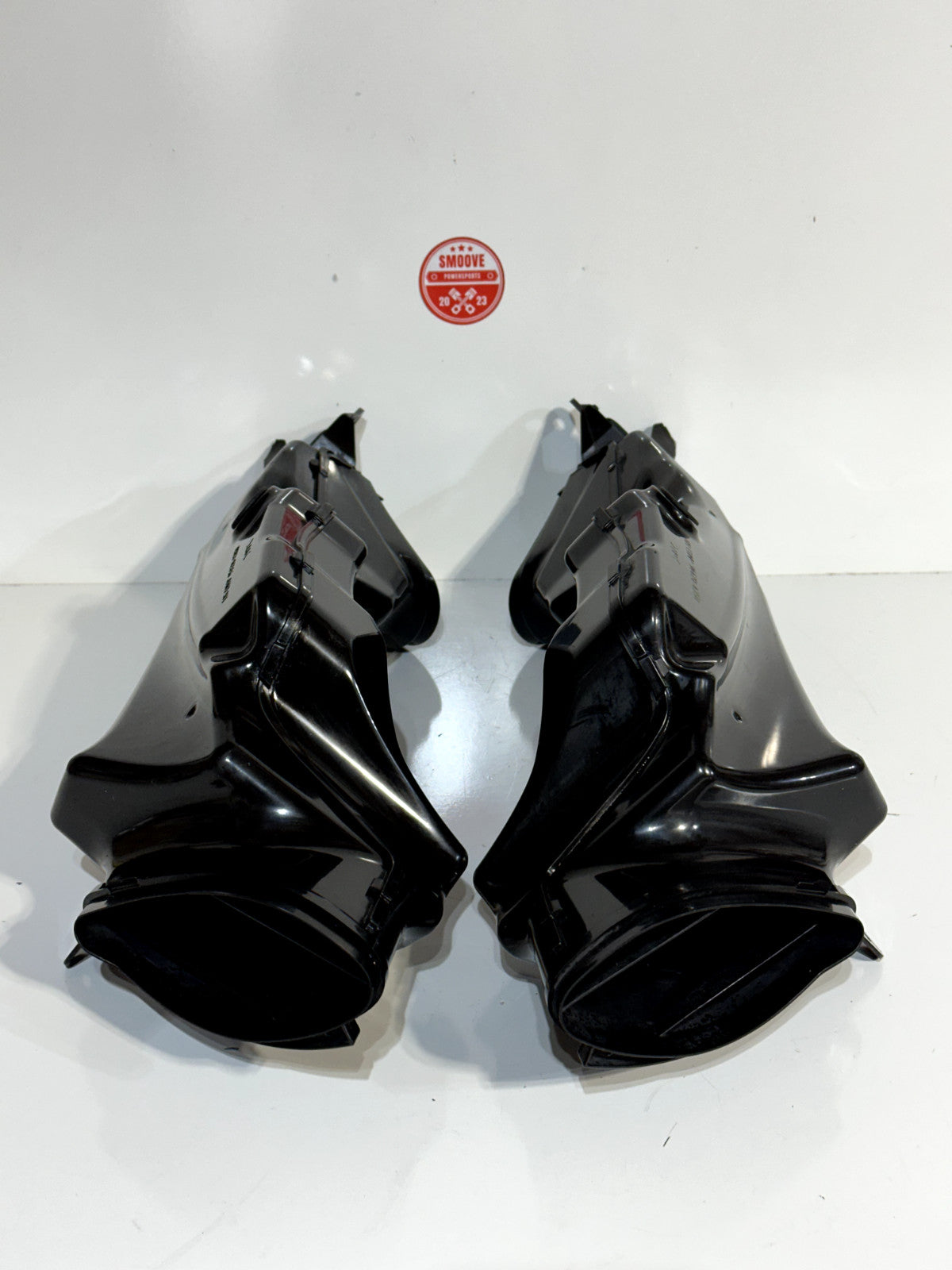 2009-2016 SUZUKI GSXR1000 GSXR 1000 OEM RIGHT LEFT RAM AIR INTAKE DUCT TUBE SET
