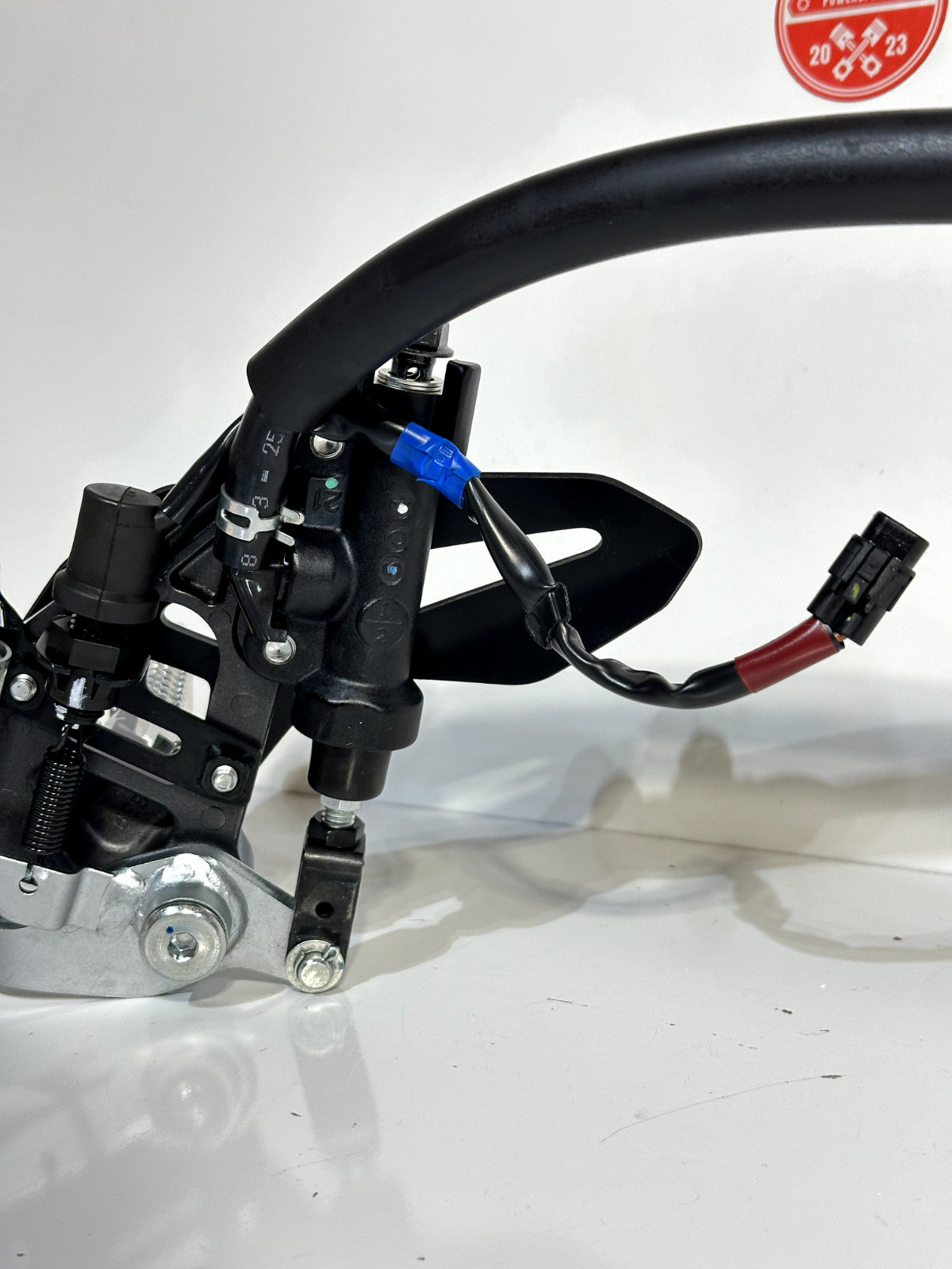 2022-2025 YAMAHA YZF R7 OEM REAR BACK BRAKE MASTER CYLINDER W/ RIGHT FOOT PEG
