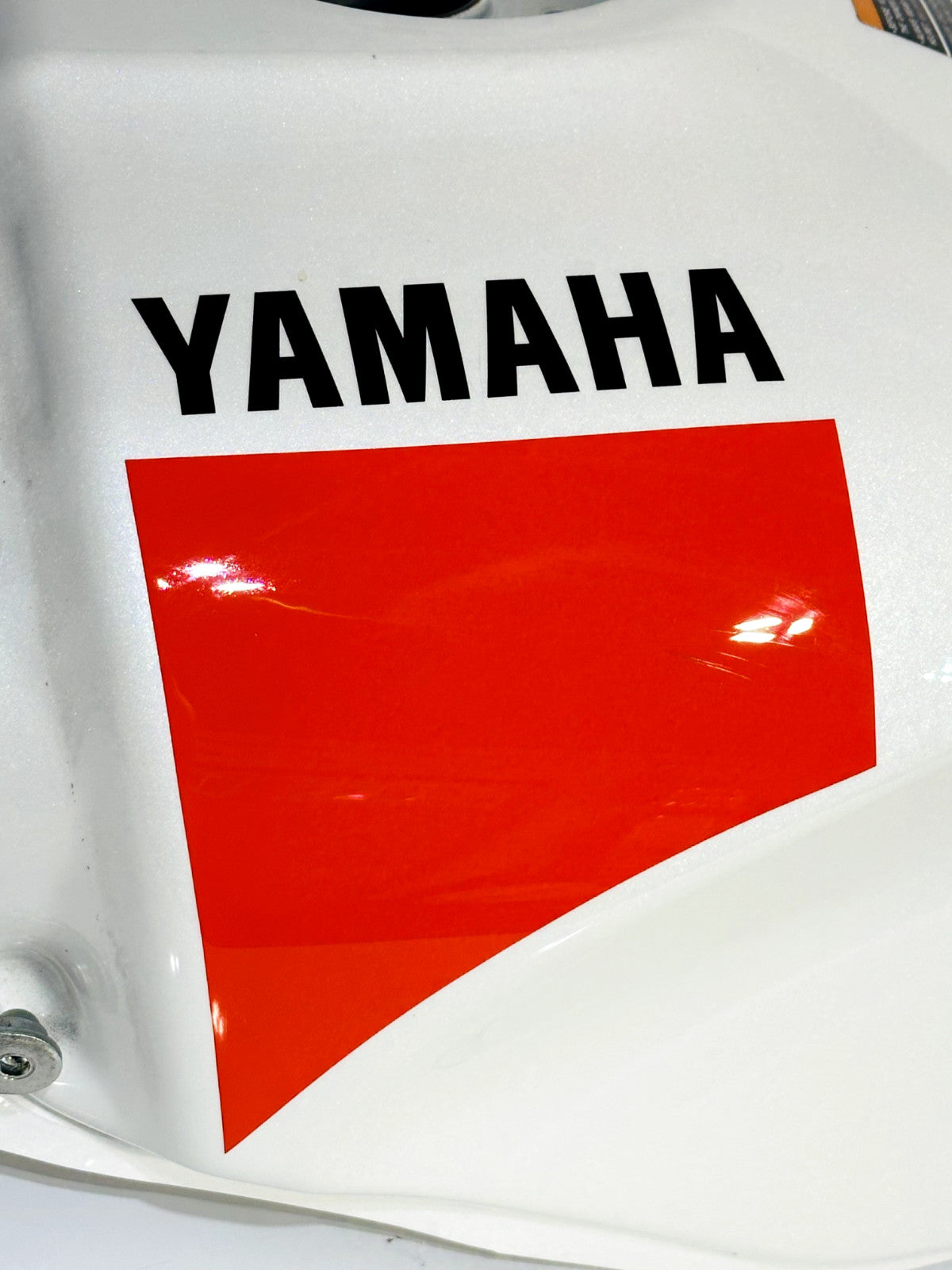 2022-2025 YAMAHA XSR900 XSR 900 OEM GAS FUEL TANK CELL PETROL RESERVOIR WHITE