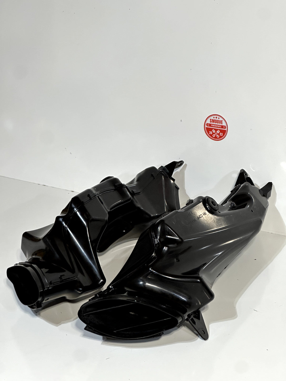 2009-2016 SUZUKI GSXR1000 GSXR 1000 OEM RIGHT LEFT RAM AIR INTAKE DUCT TUBE SET