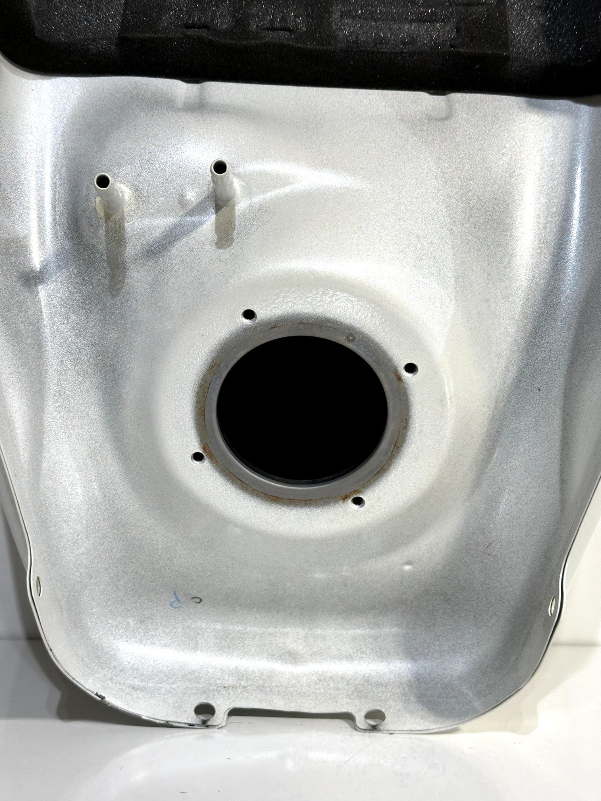 2022-2025 YAMAHA XSR900 XSR 900 OEM GAS FUEL TANK CELL PETROL RESERVOIR WHITE