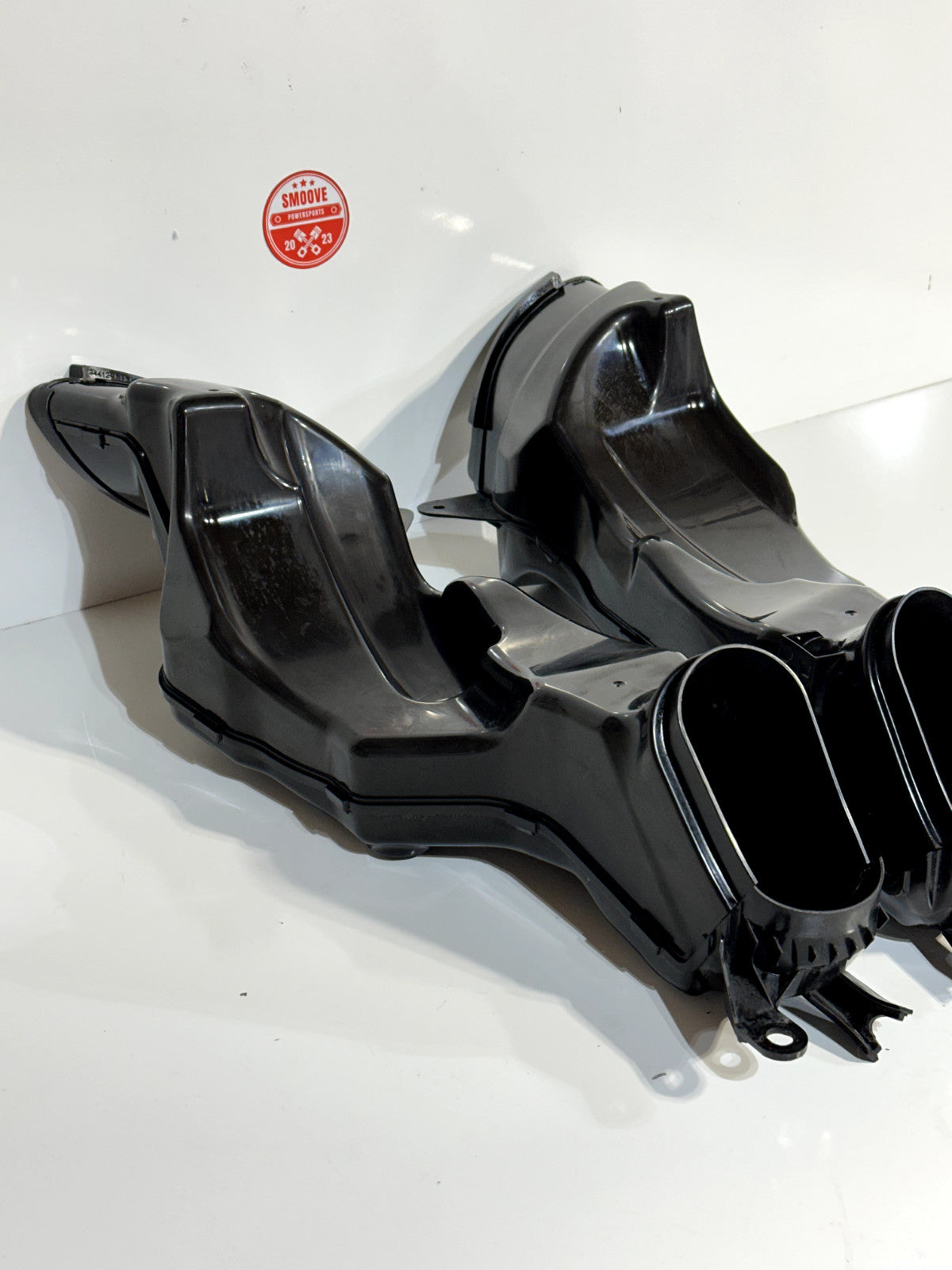 2009-2016 SUZUKI GSXR1000 GSXR 1000 OEM RIGHT LEFT RAM AIR INTAKE DUCT TUBE SET
