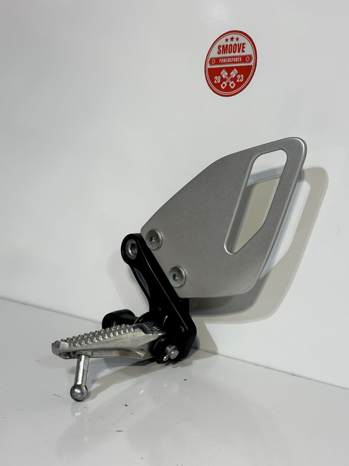 2022-2025 YAMAHA XSR900 XSR 900 OEM LEFT SIDE FOOT PEG REST W/ BRACKET