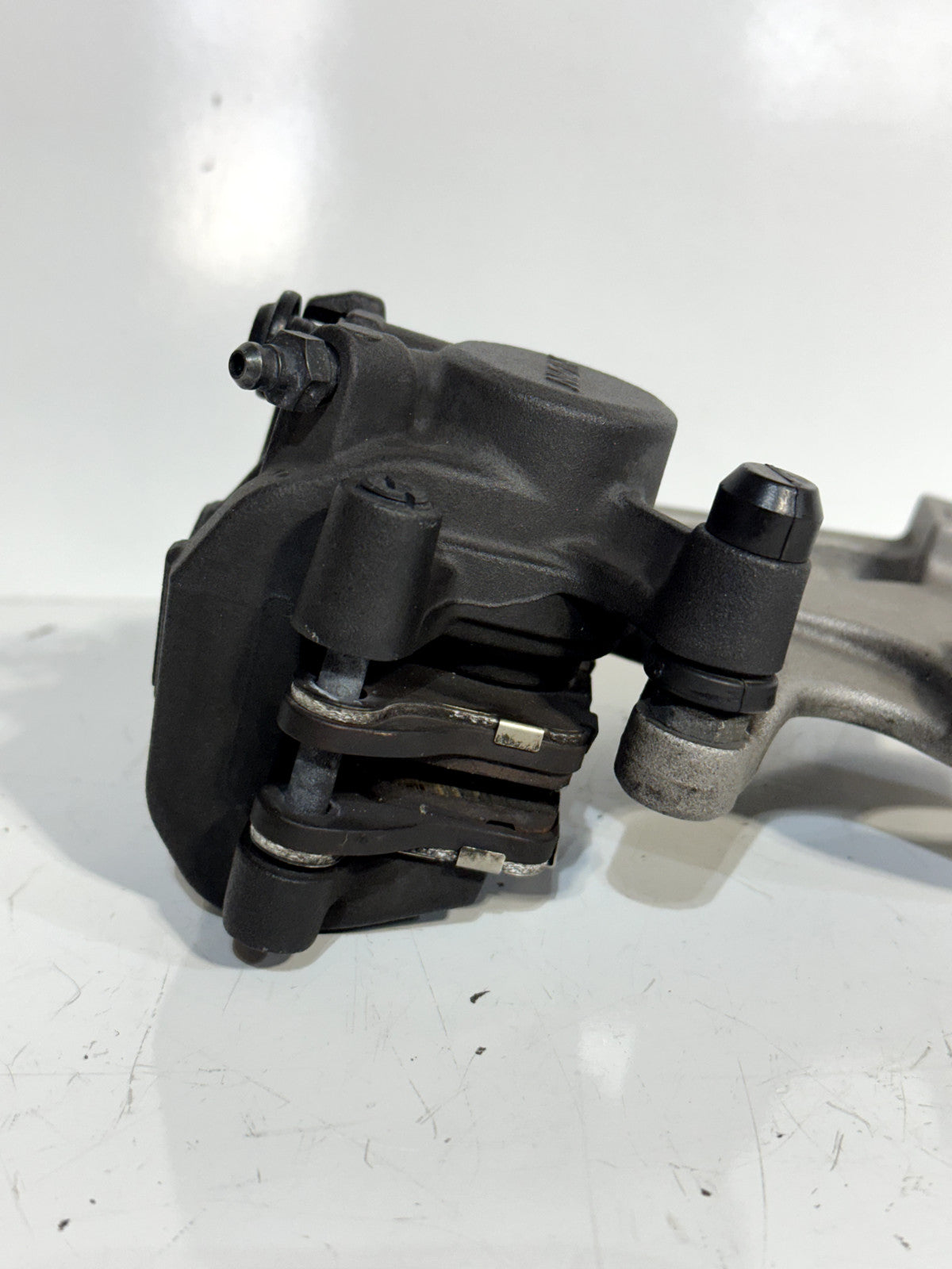 2015-2023 YAMAHA YZF R1 REAR BACK BRAKE CALIPER W/ MOUNT & PADS ASSEMBLY