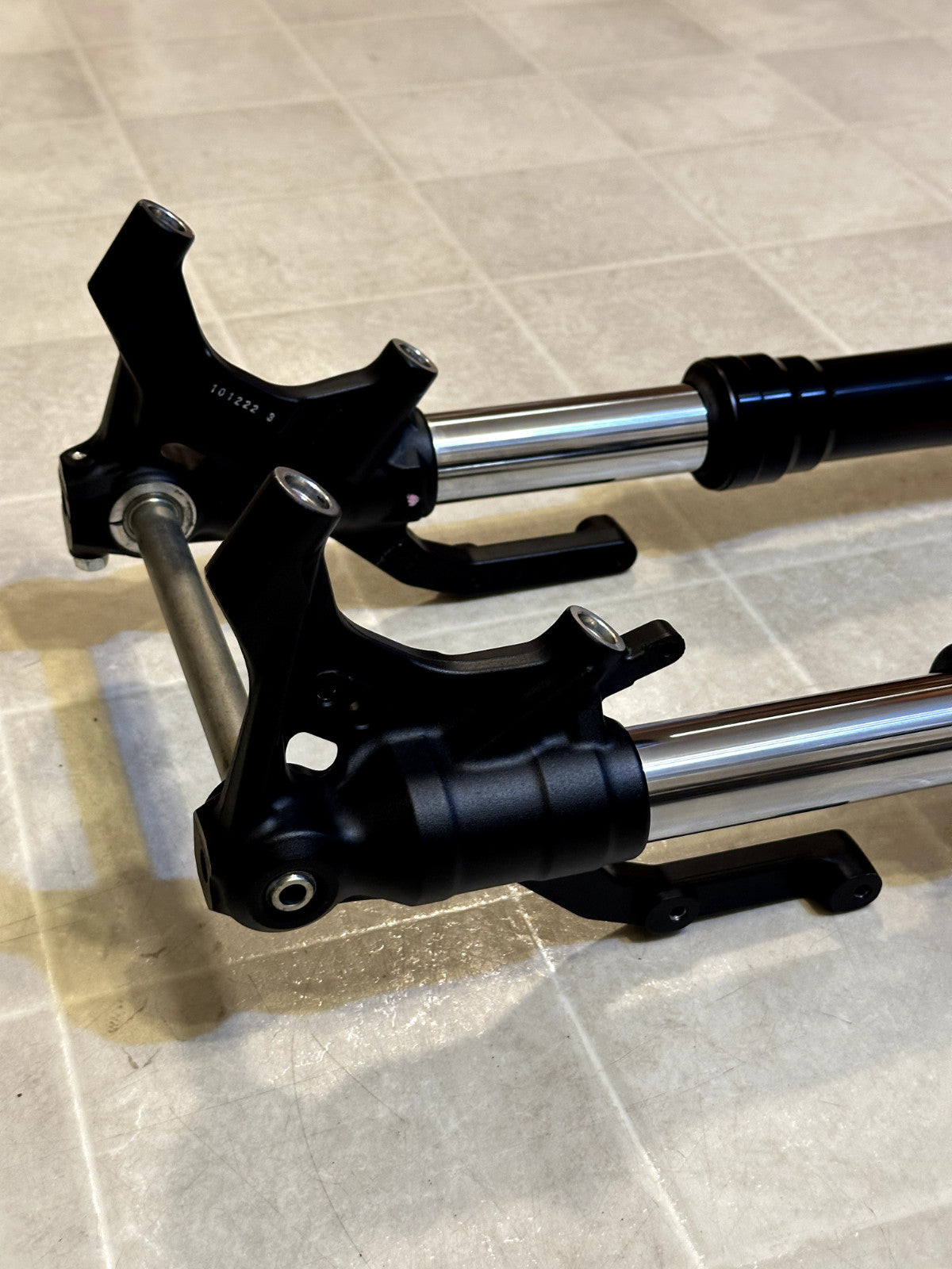 2023-2025 KAWASAKI NINJA ZX4RR OEM SHOWA FRONT FORKS SUSPENSION + TREE & CLIP ON