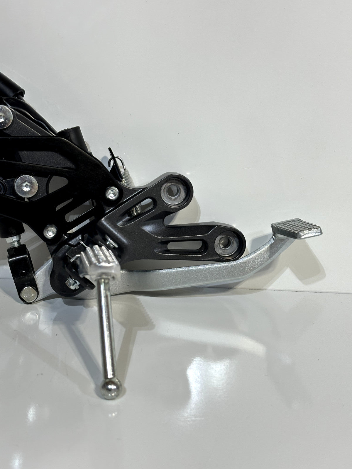 2022-2025 YAMAHA YZF R7 OEM REAR BACK BRAKE MASTER CYLINDER W/ RIGHT FOOT PEG