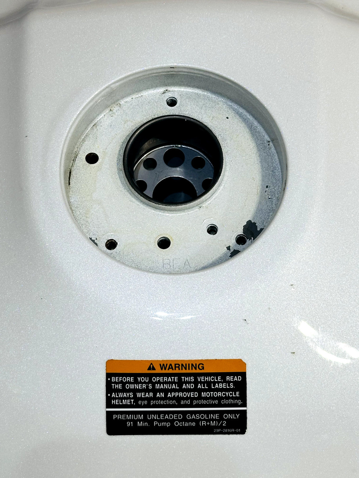 2022-2025 YAMAHA XSR900 XSR 900 OEM GAS FUEL TANK CELL PETROL RESERVOIR WHITE