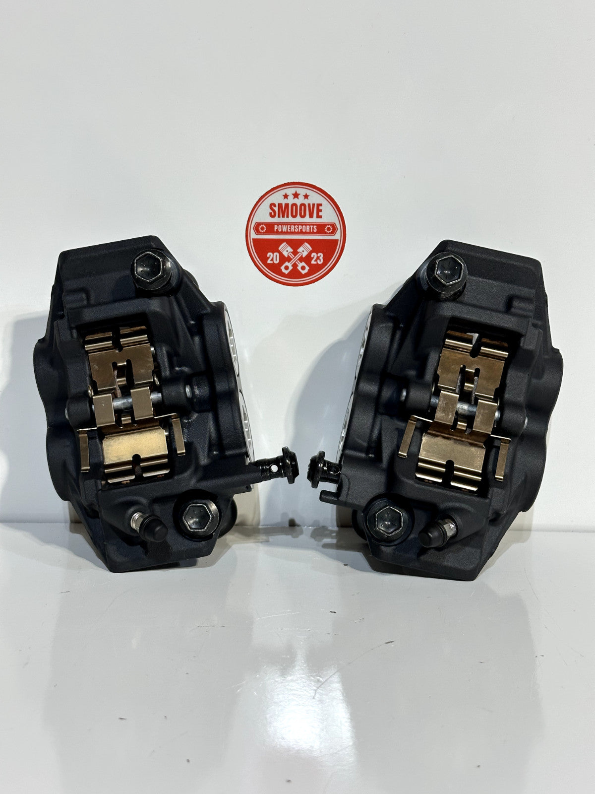 2022-2025 YAMAHA YZF R7 OEM LEFT RIGHT FRONT BRAKE CALIPER SET + PADS