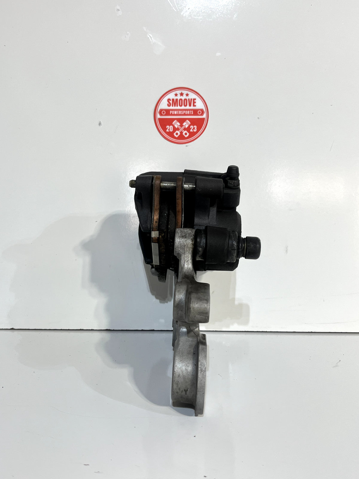 2022-2024 YAMAHA YZF R7 OEM REAR BRAKE CALIPER W/ BRACKET & PADS ASSEMBLY