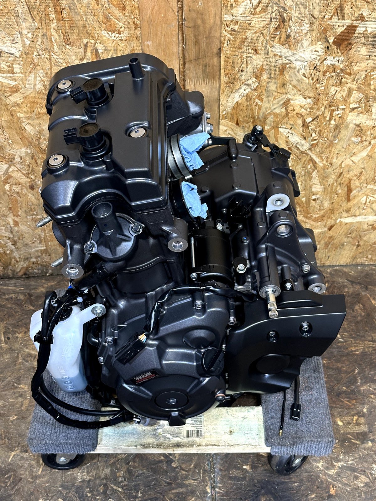 2022-2025 YAMAHA YZF R7 OEM COMPLETE ENGINE MOTOR ASSEMBLY 789 MILES MINT