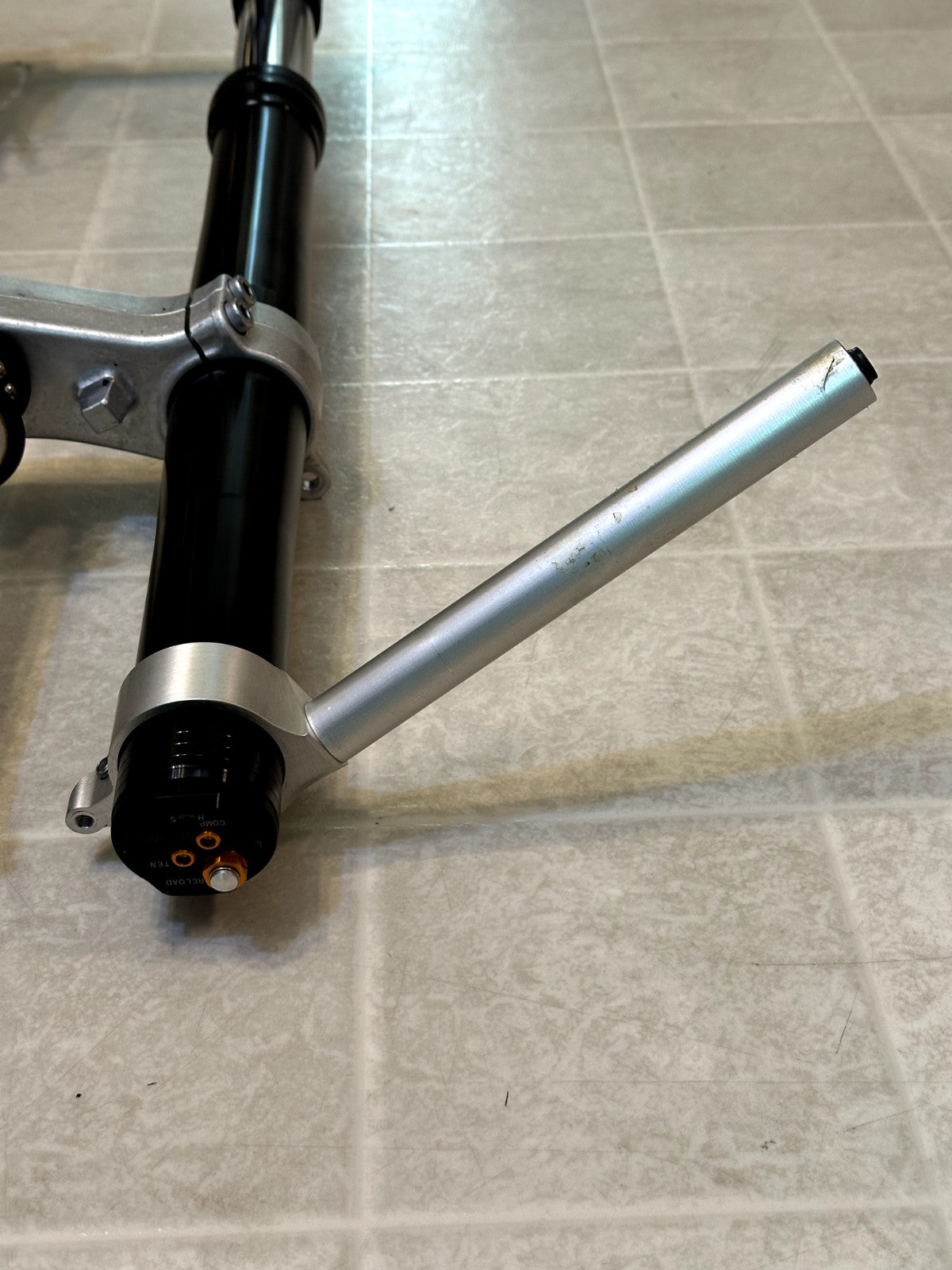2015-2024 YAMAHA YZF R1 OEM FRONT FORK FORKS SUSPENSION & TRIPLE TREE + CLIP ONS