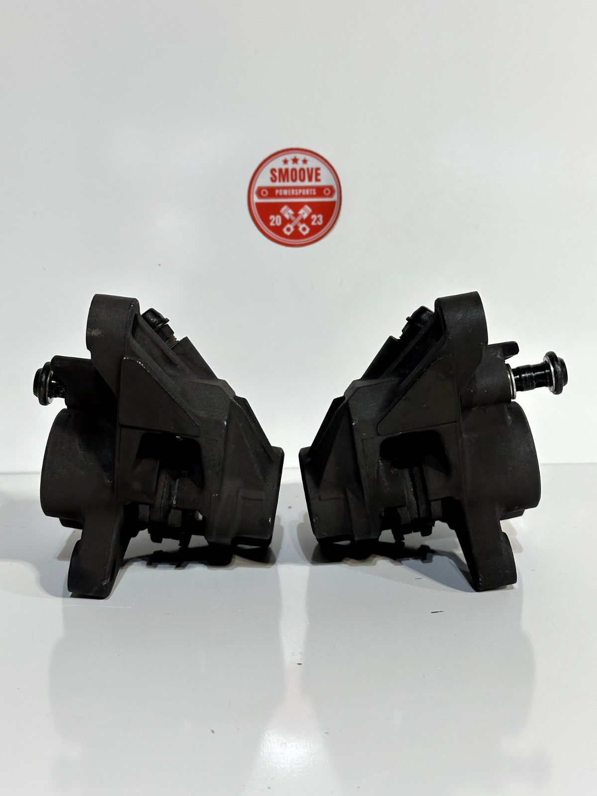 2014-2017 YAMAHA FZ07 FZ-07 OEM FRONT LEFT RIGHT BRAKE CALIPER SET PAIR W/ PADS