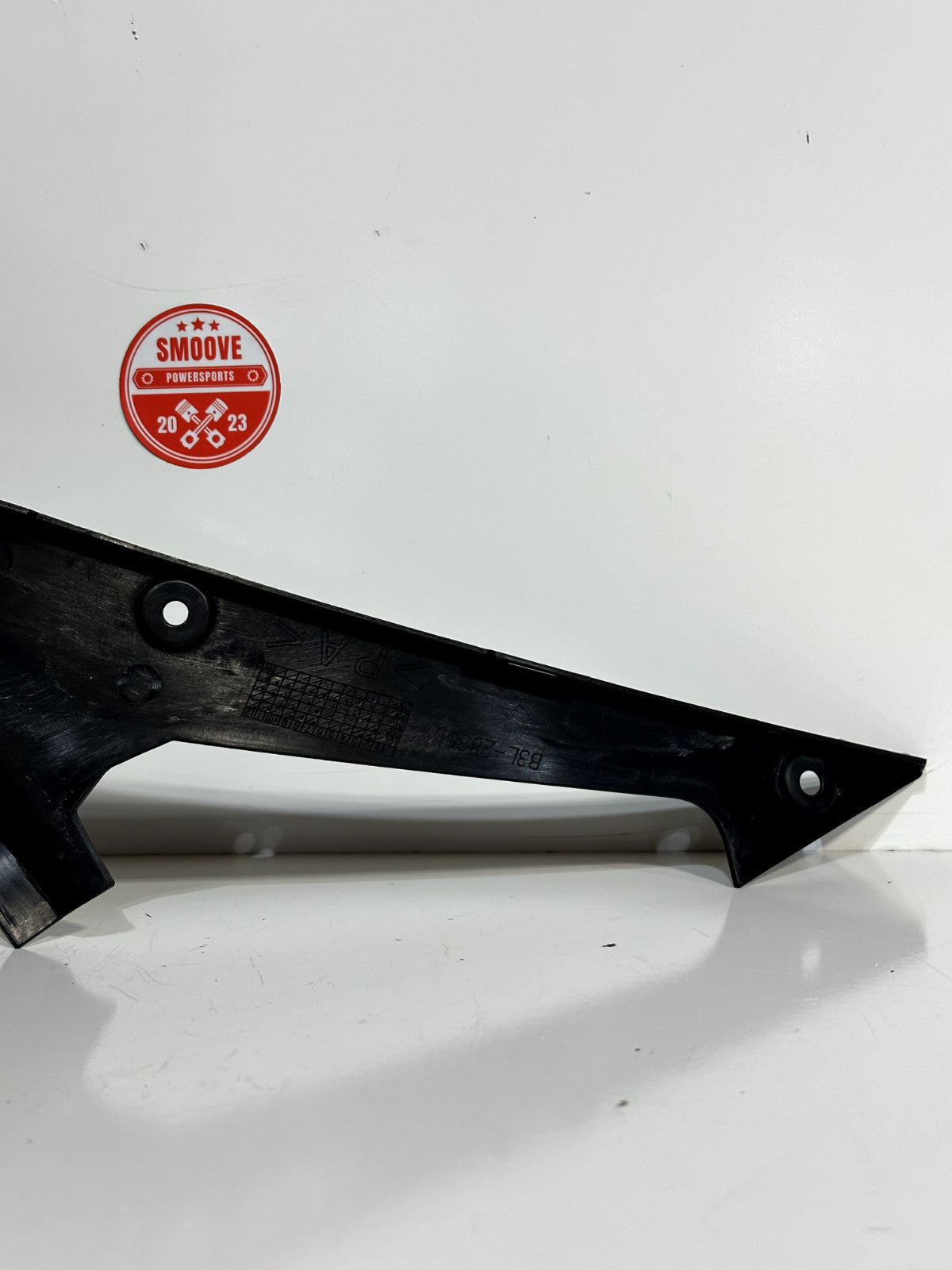2020-2025 YAMAHA YZF R1 OEM RIGHT SIDE INNER FRONT LOWER UNDER TRIM B3L-2836L