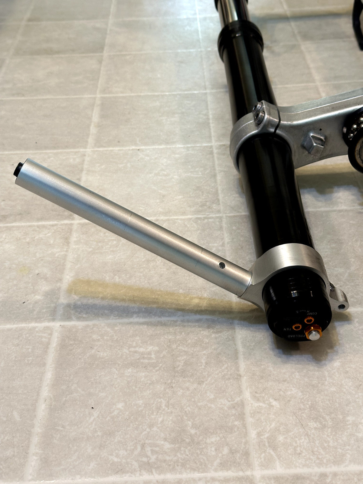 2015-2024 YAMAHA YZF R1 OEM FRONT FORK FORKS SUSPENSION & TRIPLE TREE + CLIP ONS