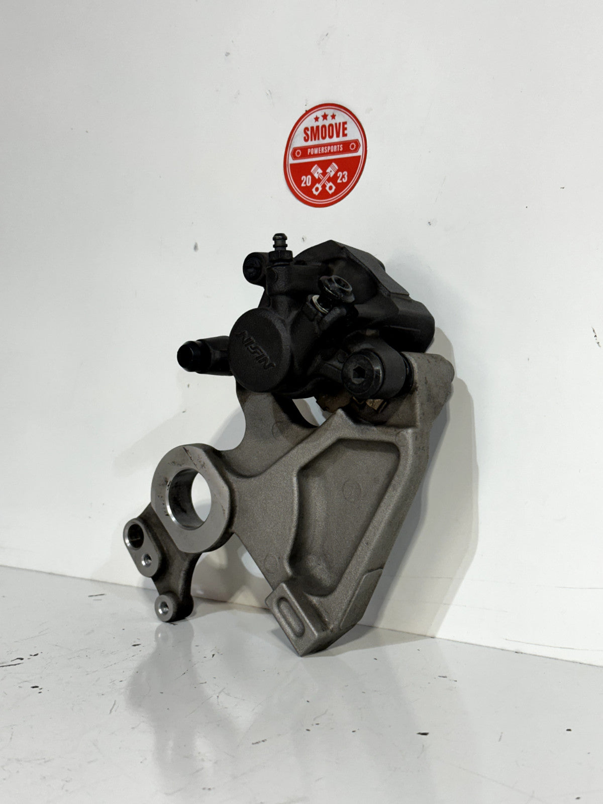 2015-2023 YAMAHA YZF R1 REAR BACK BRAKE CALIPER W/ MOUNT & PADS ASSEMBLY