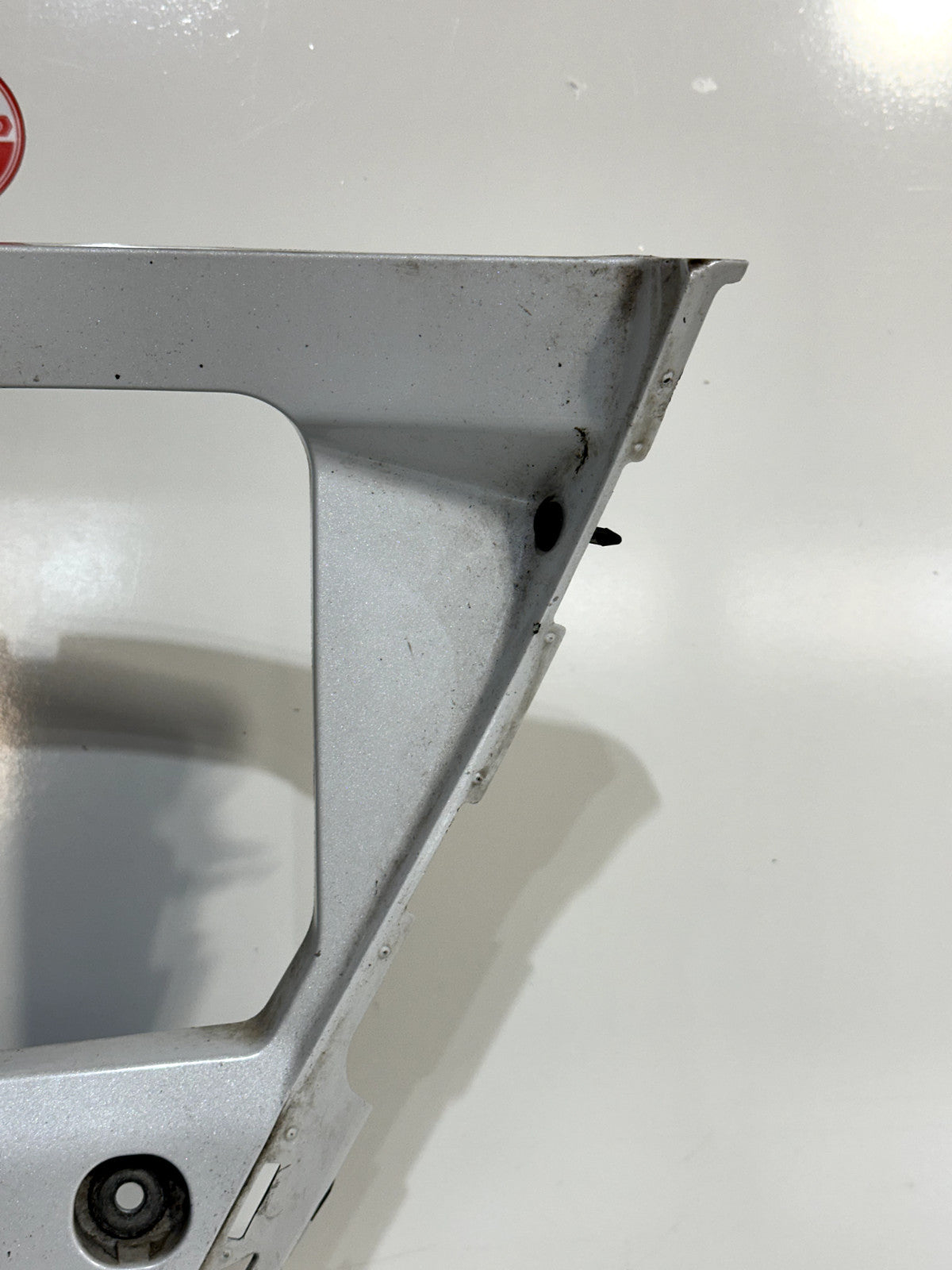 2015-2019 YAMAHA YZF R1 OEM CENTER LOWER BELLY PAN OIL COOLER FAIRING WHITE