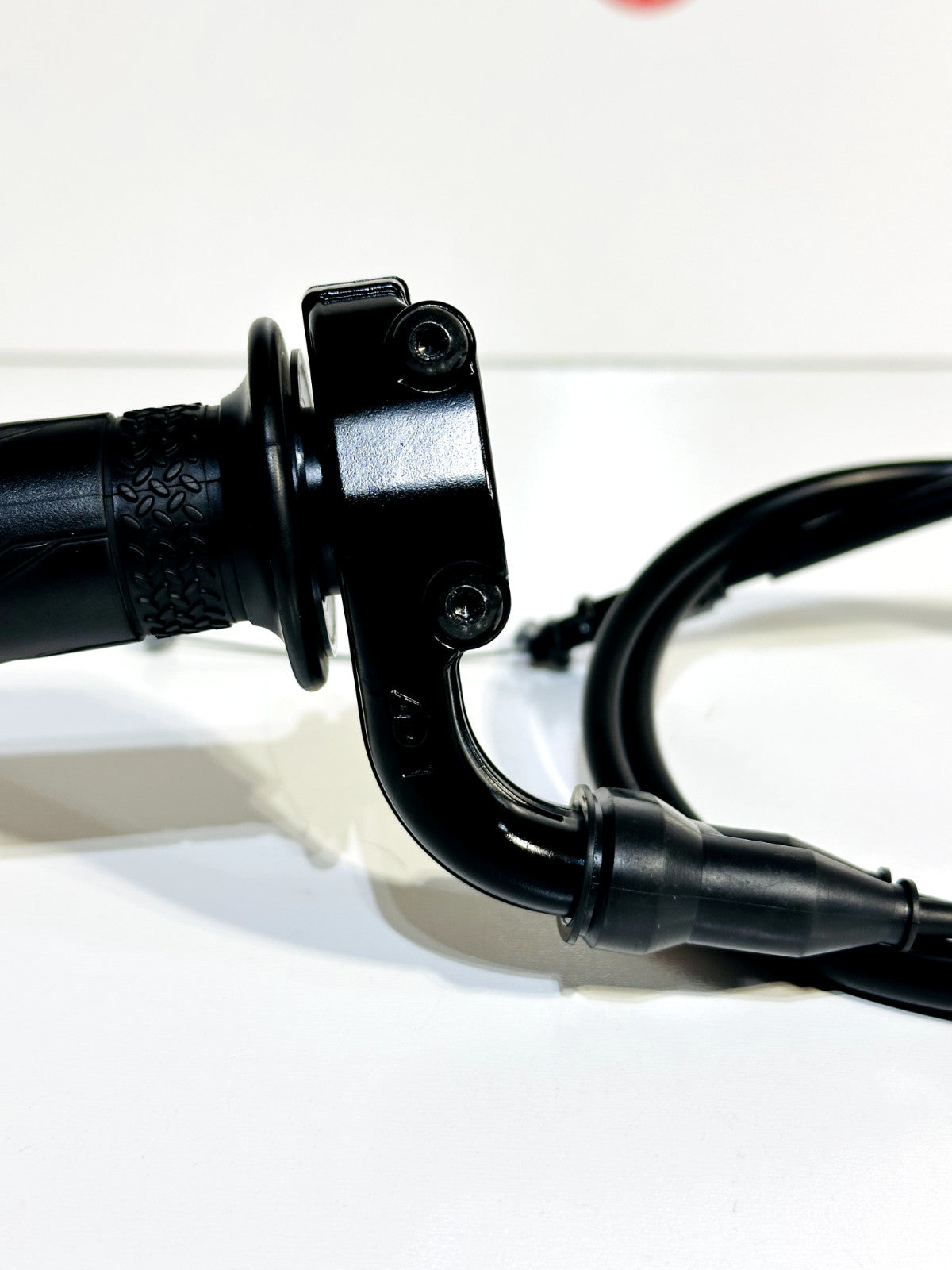 2022-2025 YAMAHA YZF R7 OEM THROTTLE GRIP CONTROL TUBE & HOUSING W/ CABLES