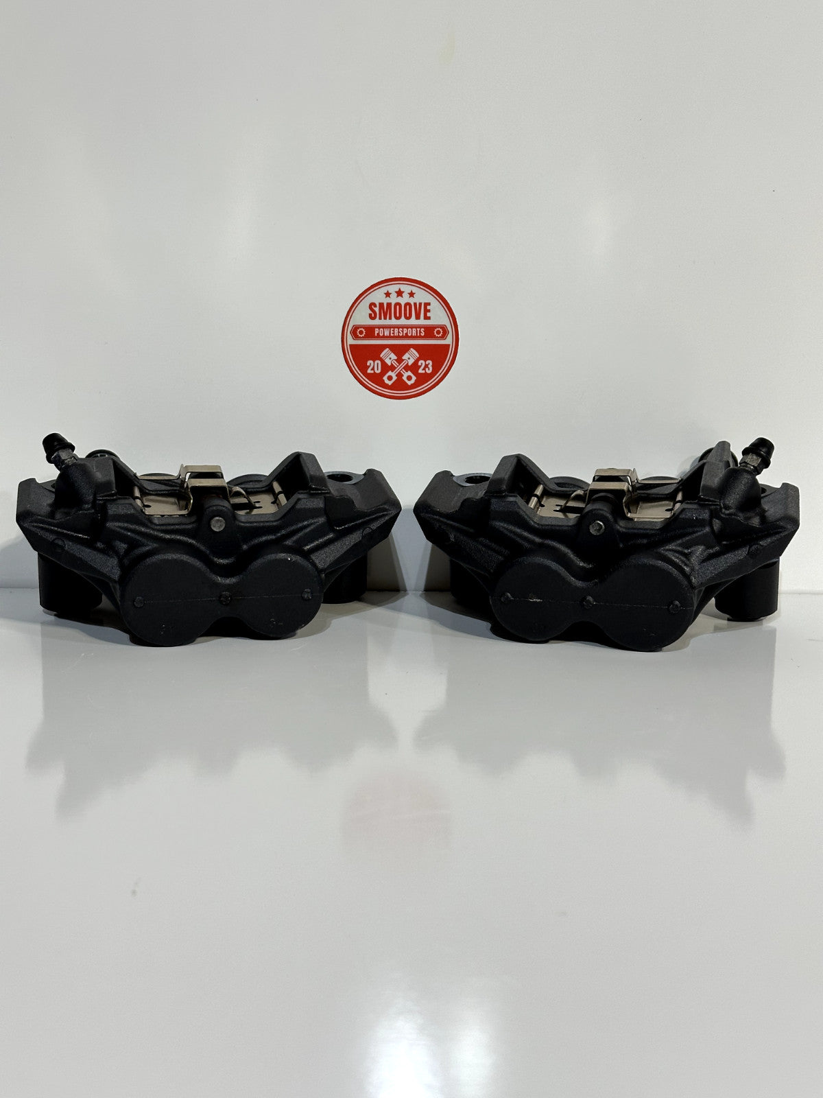 2022-2025 YAMAHA YZF R7 OEM LEFT RIGHT FRONT BRAKE CALIPER SET W/ PADS