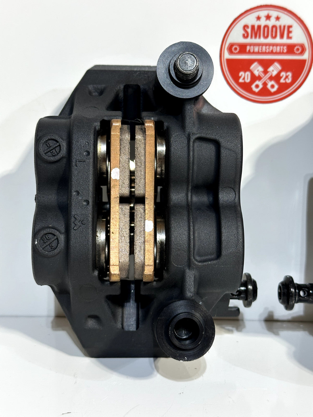 2022-2025 YAMAHA YZF R7 OEM LEFT RIGHT FRONT BRAKE CALIPER SET + PADS