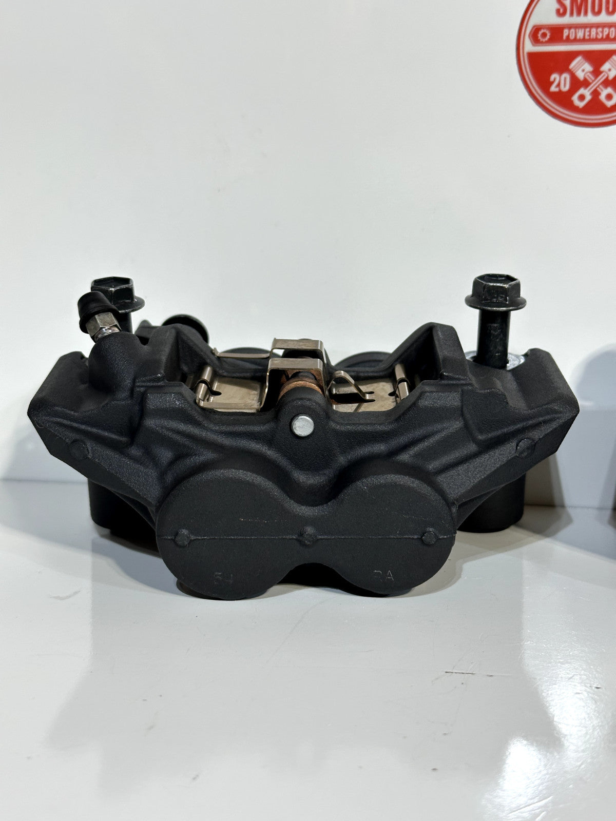 2022-2025 YAMAHA YZF R7 OEM LEFT RIGHT FRONT BRAKE CALIPER SET + PADS
