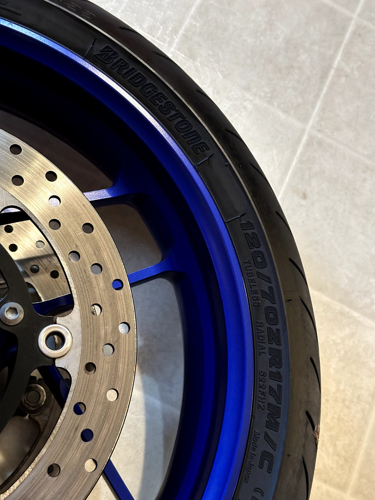 2021-2025 YAMAHA MT09 MT 09 SP OEM FRONT WHEEL RIM TIRE ROTOR ASSEMBLY BLUE