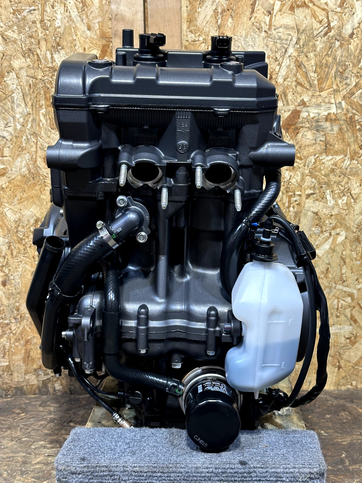 2022-2025 YAMAHA YZF R7 OEM COMPLETE ENGINE MOTOR ASSEMBLY 789 MILES MINT