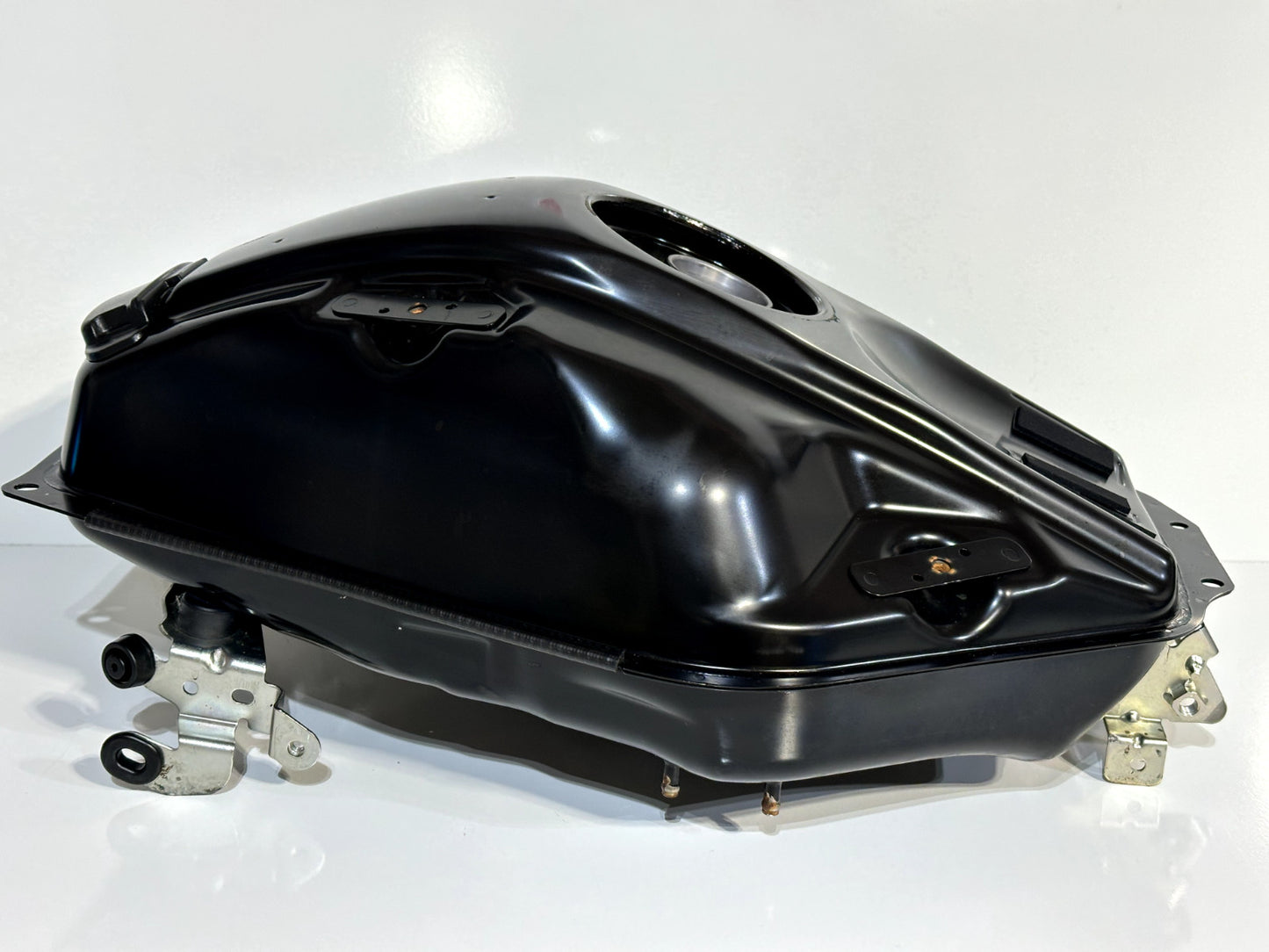 2018-2020 YAMAHA MT 07 MT-07 GAS FUEL TANK PETROL RESERVOIR FUEL CELL W/ BRACKET