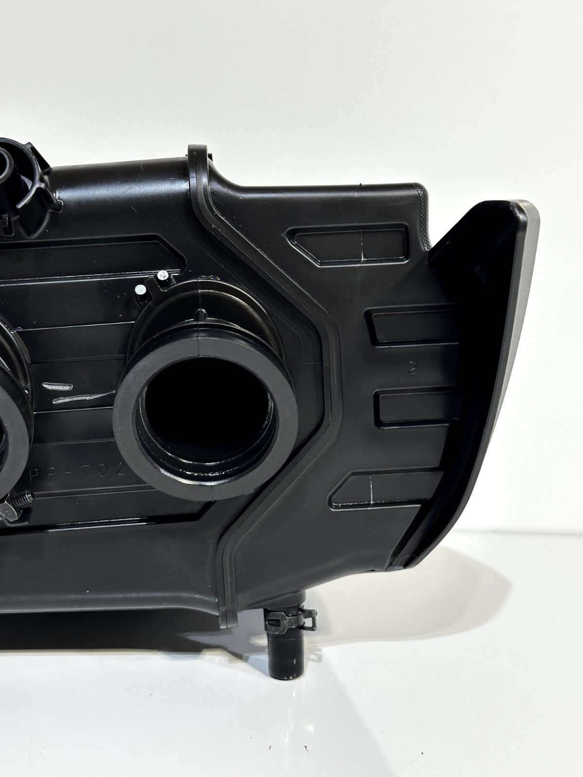 2022-2025 YAMAHA YZF R7 OEM AIR INTAKE FILTER CLEANER BOX AIRBOX ASSEMBLY