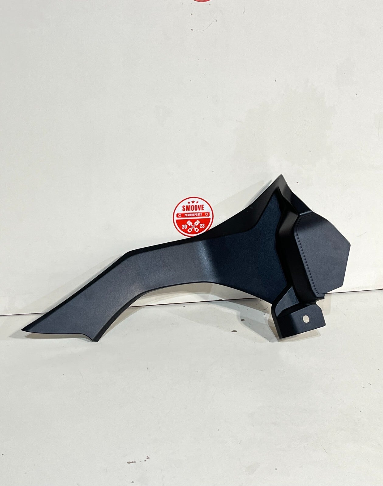 2015-2019 YAMAHA YZF R1 R1M OEM LEFT AIR INTAKE DUCT COVER CONSOLE TRIM PANEL