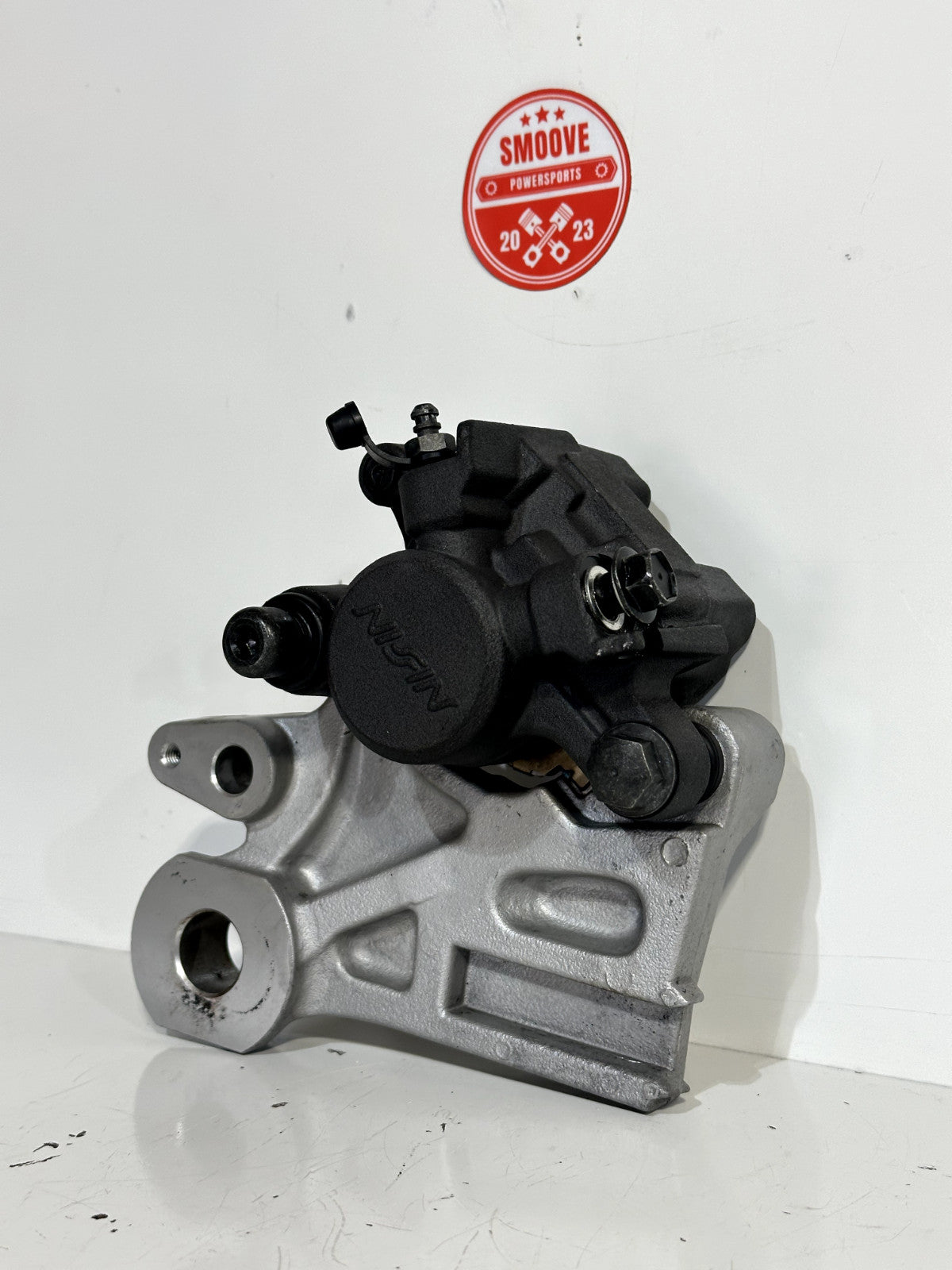 2022-2024 YAMAHA YZF R7 YZFR7 OEM REAR BACK BRAKE CALIPER & PADS W MOUNT BRACKET