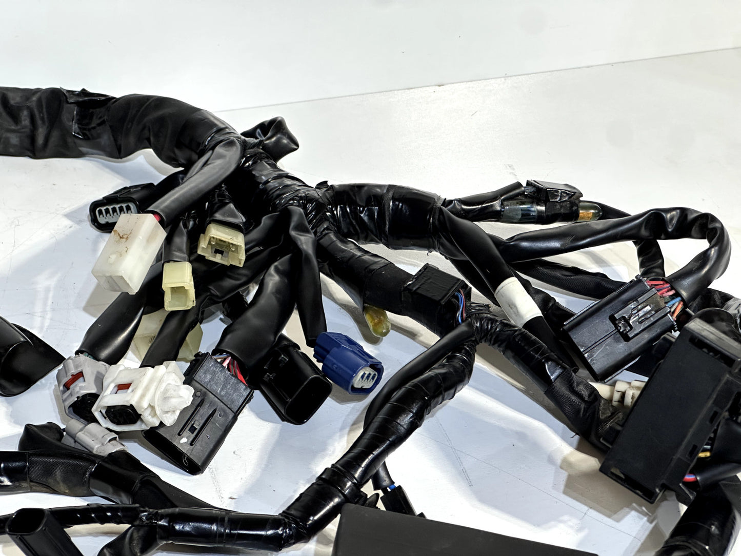 2022-2025 YAMAHA YZF R7 OEM MAIN WIRING HARNESS WIRE LOOM BEB-82590 (NO CUTS) ✅