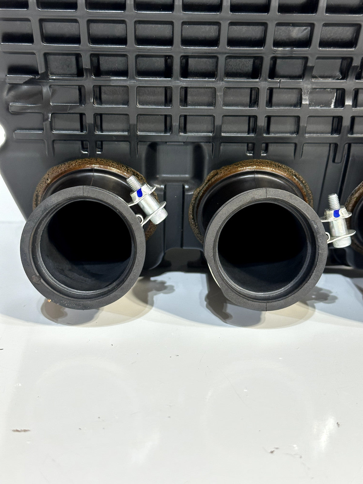 2022-2025 YAMAHA XSR900 XSR 900 OEM AIRBOX AIR INTAKE FILTER HOUSING BOX