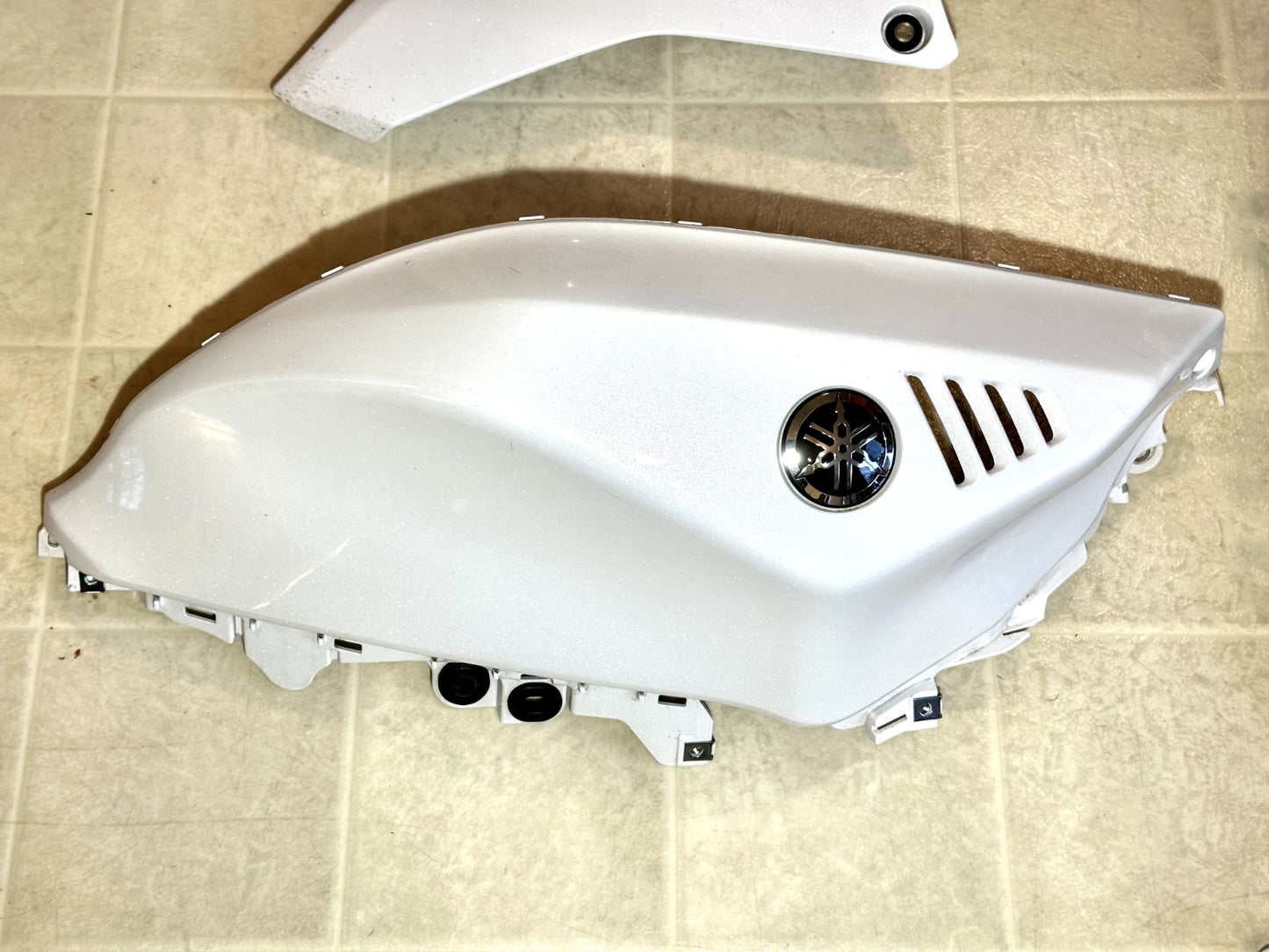 2022-2025 YAMAHA YZF R7 OEM COMPLETE FAIRING BODY PANEL PLASTICS COWL KIT WHITE